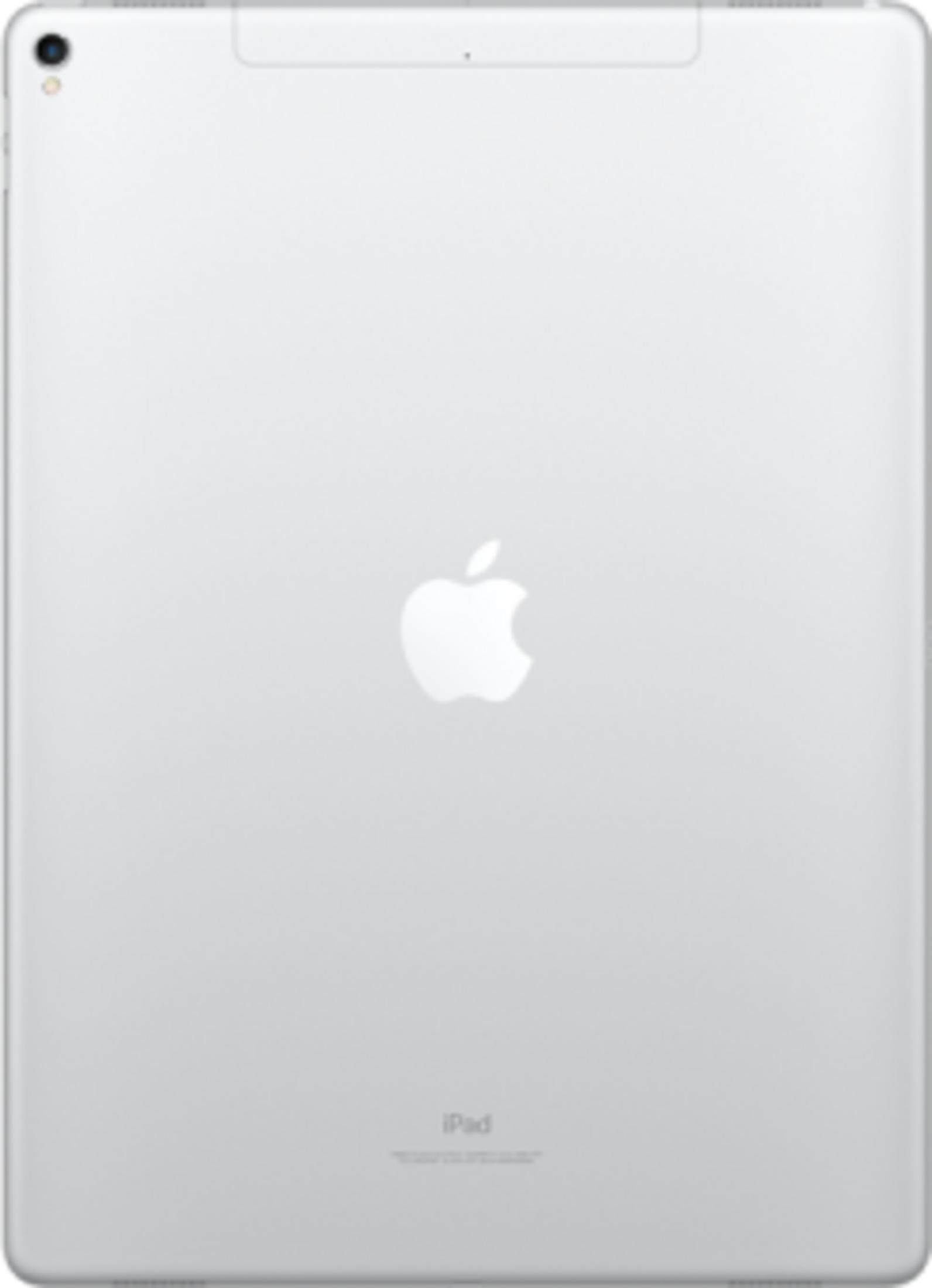 Arrière d'un iPad argenté montrant le logo Apple et le texte 'iPad'.