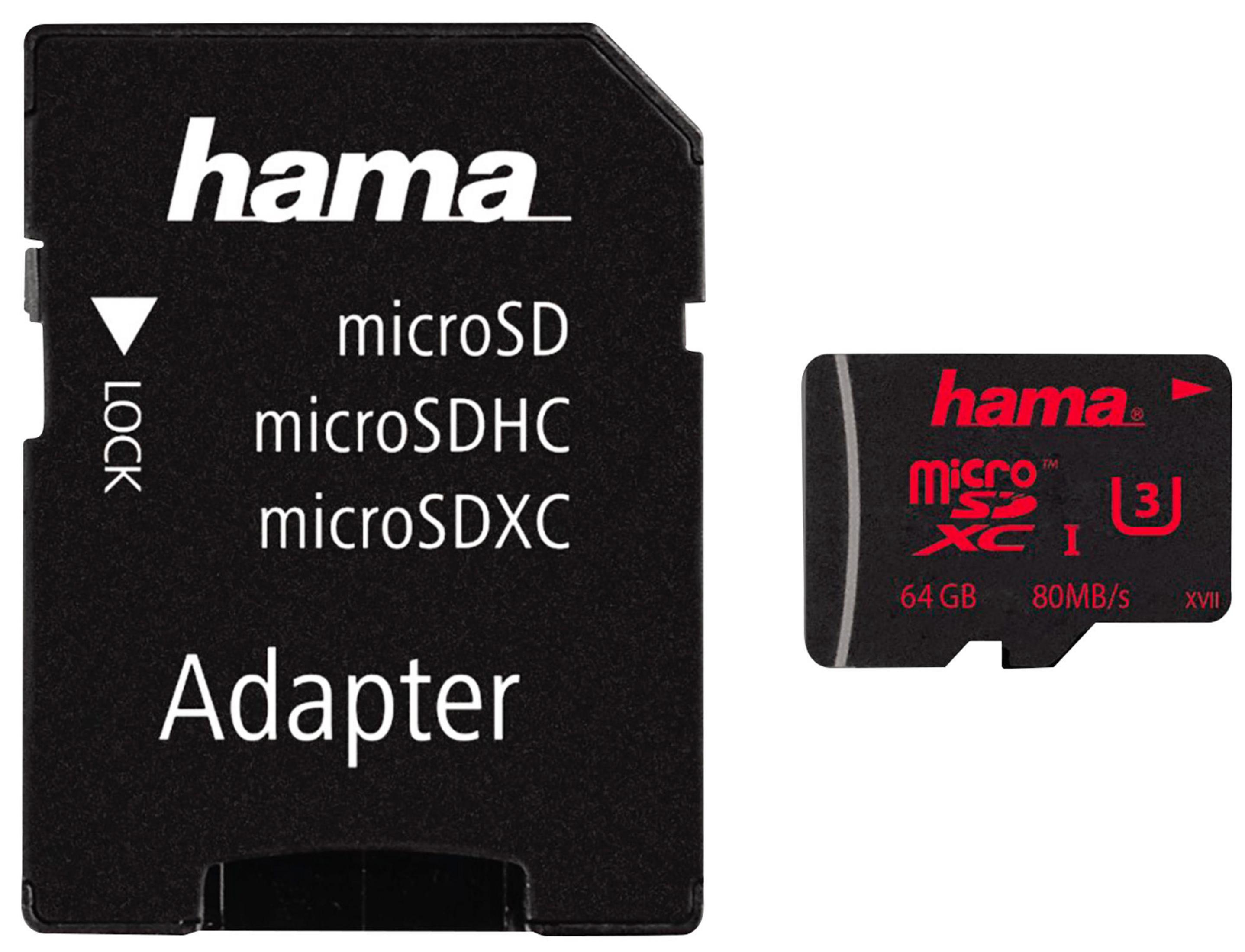 Ein schwarzer Hama MicroSD-Adapter und eine 64 GB MicroSDXC-Karte liegen nebeneinander.