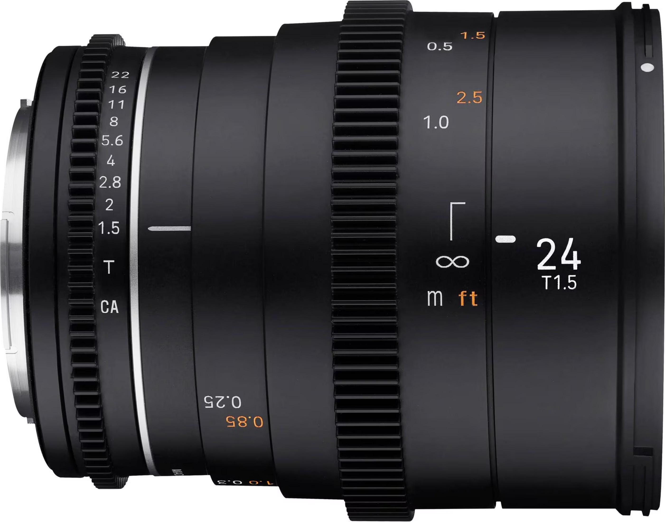 Czarny obiektyw z oznaczeniami przysłony i ostrości. 24mm T1.5.