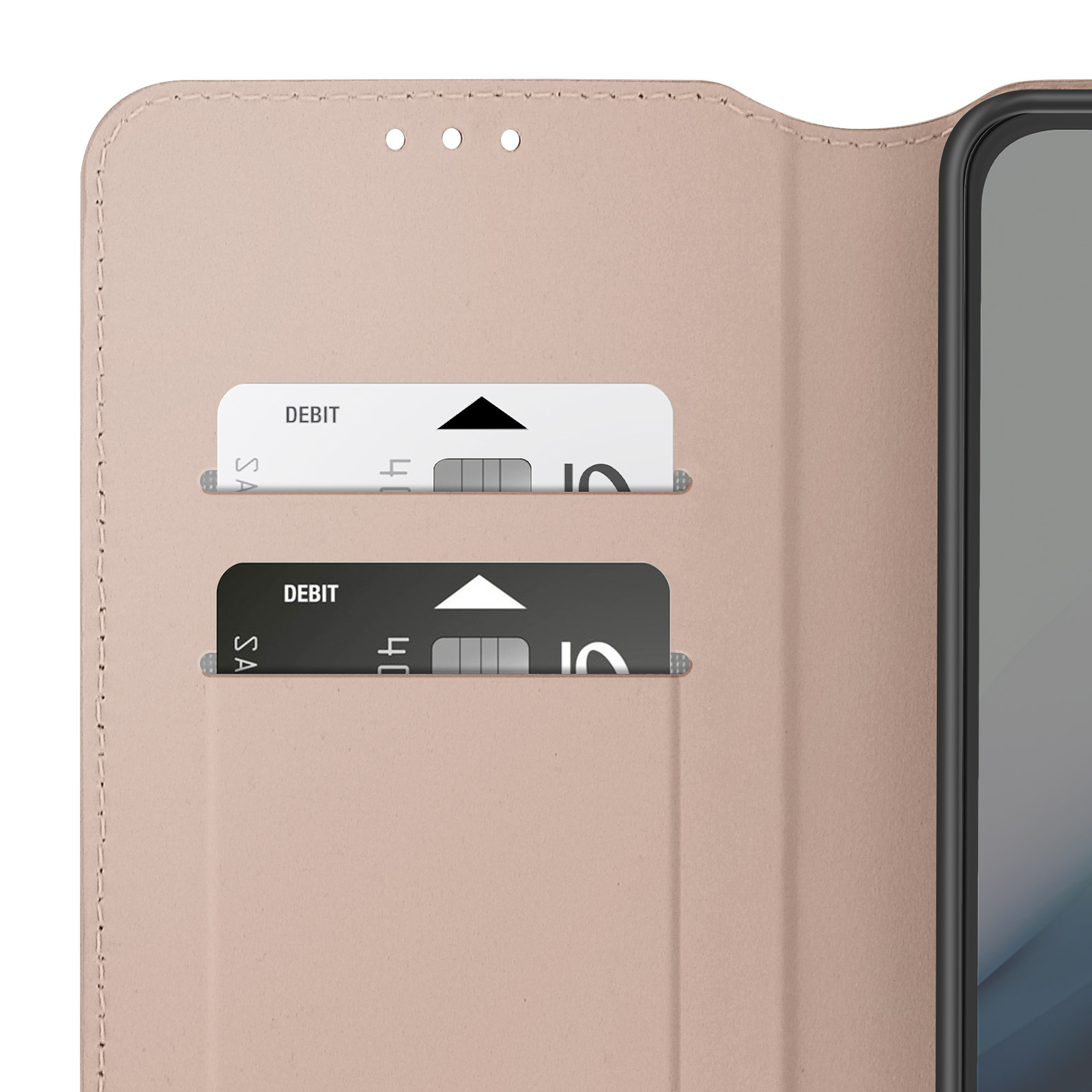 Una custodia per telefono color oro rosa con due fessure per carte contenenti carte di debito.