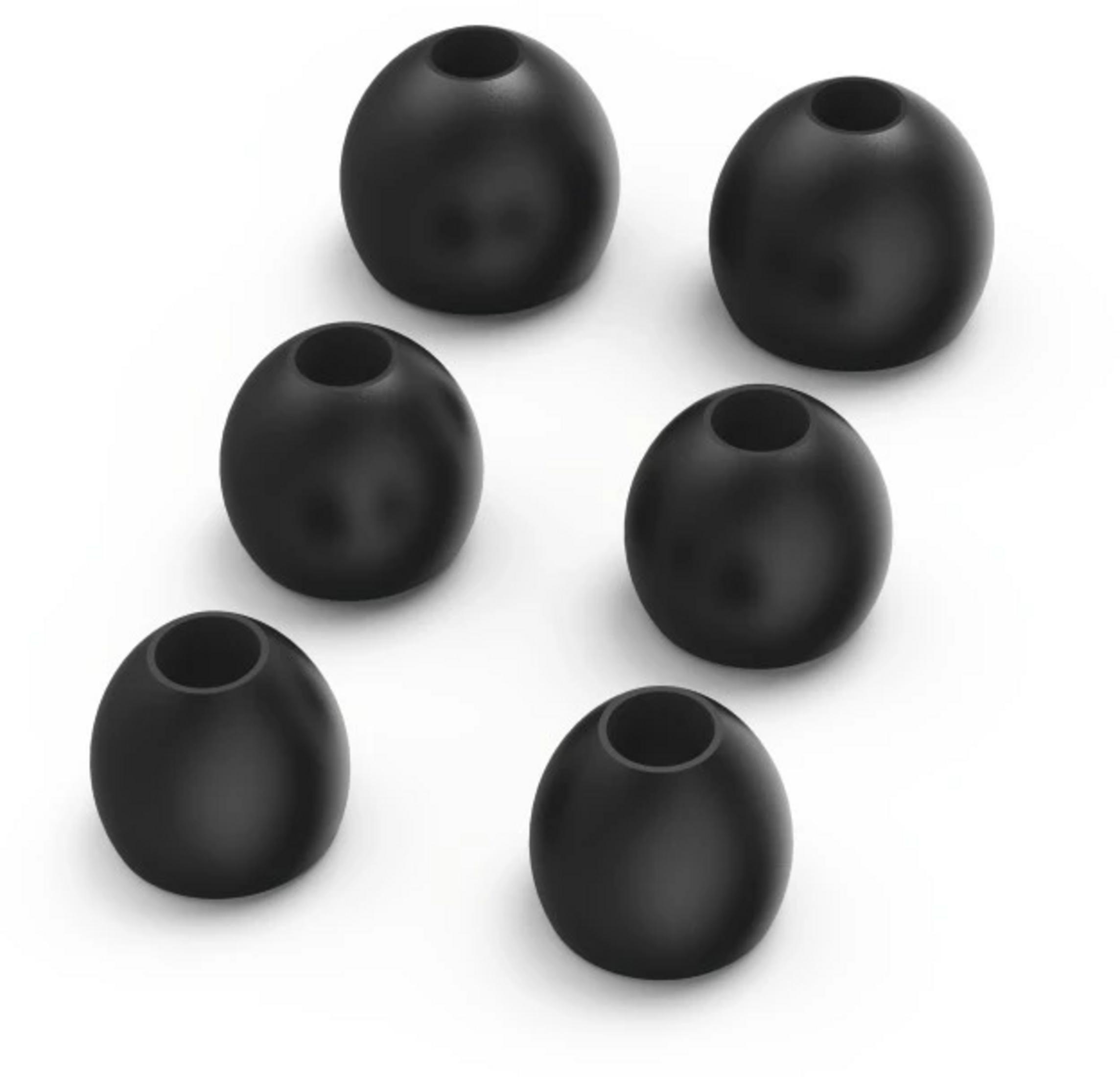 Sześć czarnych końcówek do słuchawek dousznych w różnych rozmiarach na białym tle.