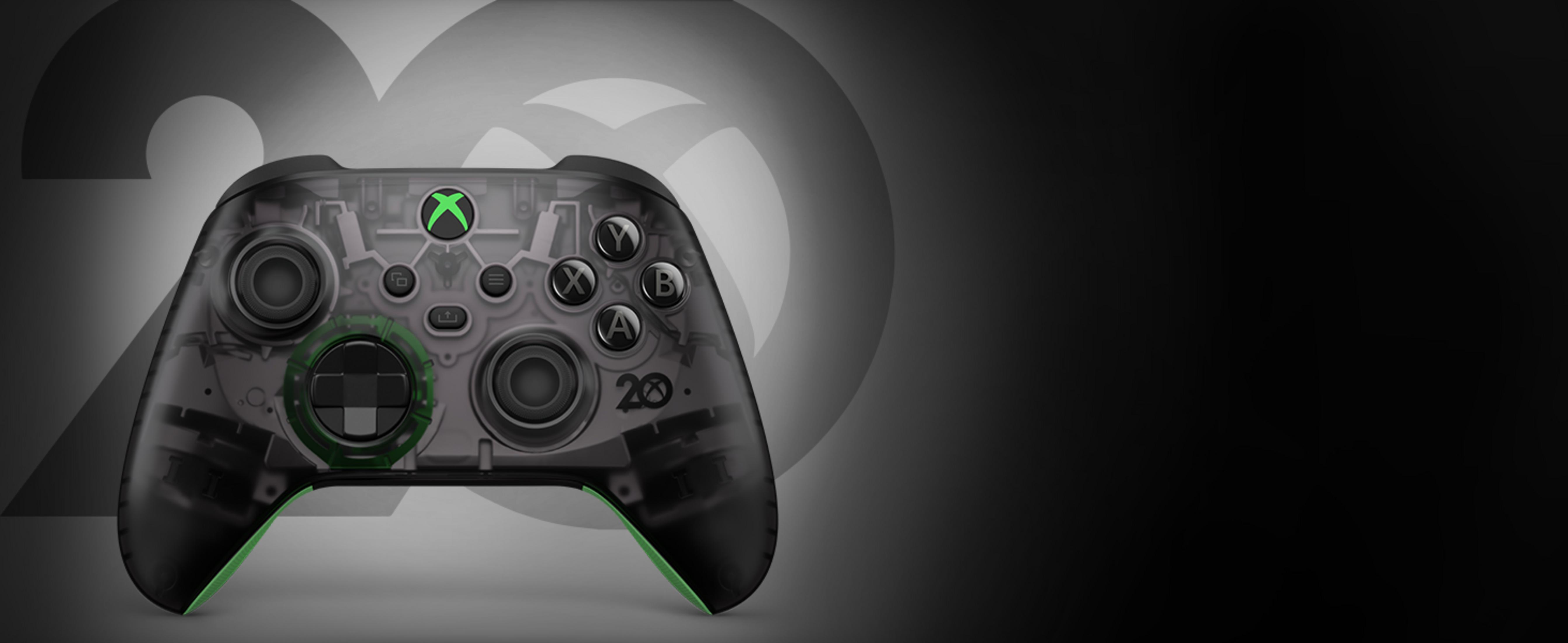 Ein transparenter Xbox-Controller mit grünen Akzenten vor einem dunklen Hintergrund.