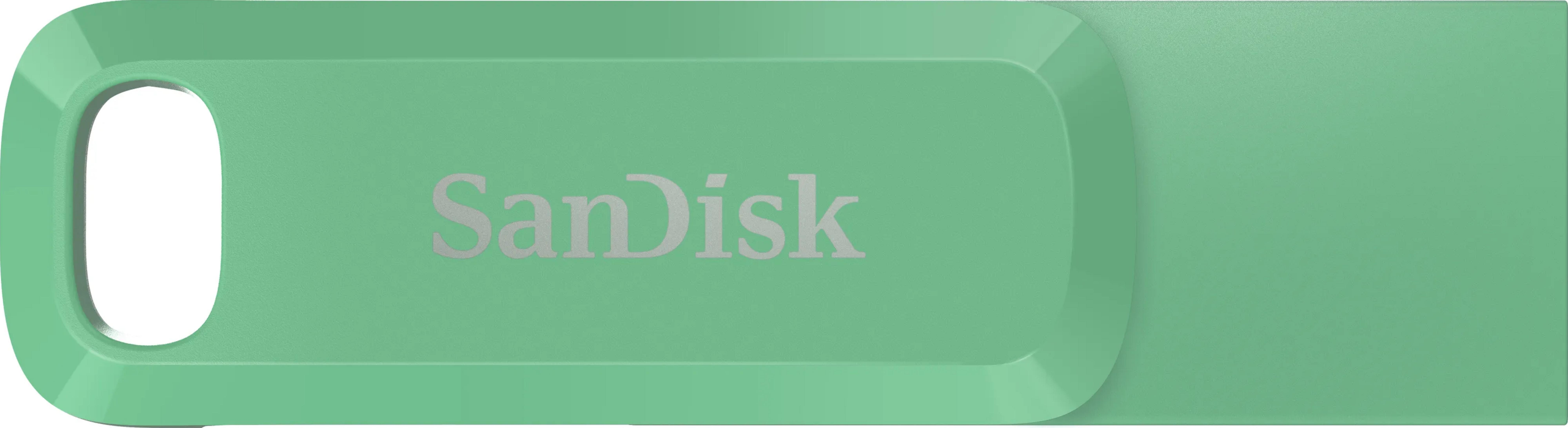 Un'unità USB Sandisk verde con logo argentato. Vista ravvicinata.