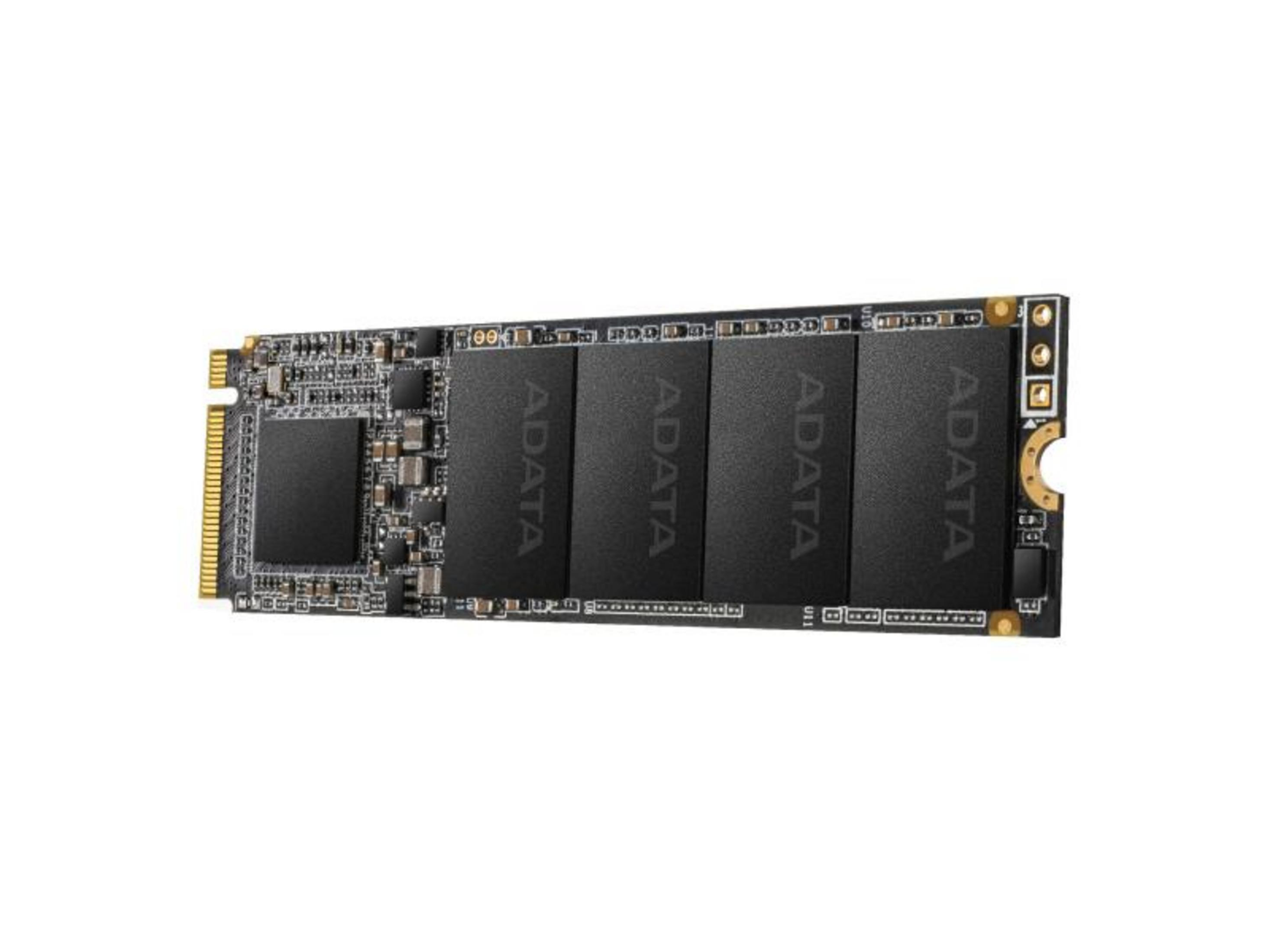 Un SSD M.2 con quattro chip ADATA neri e un connettore dorato.
