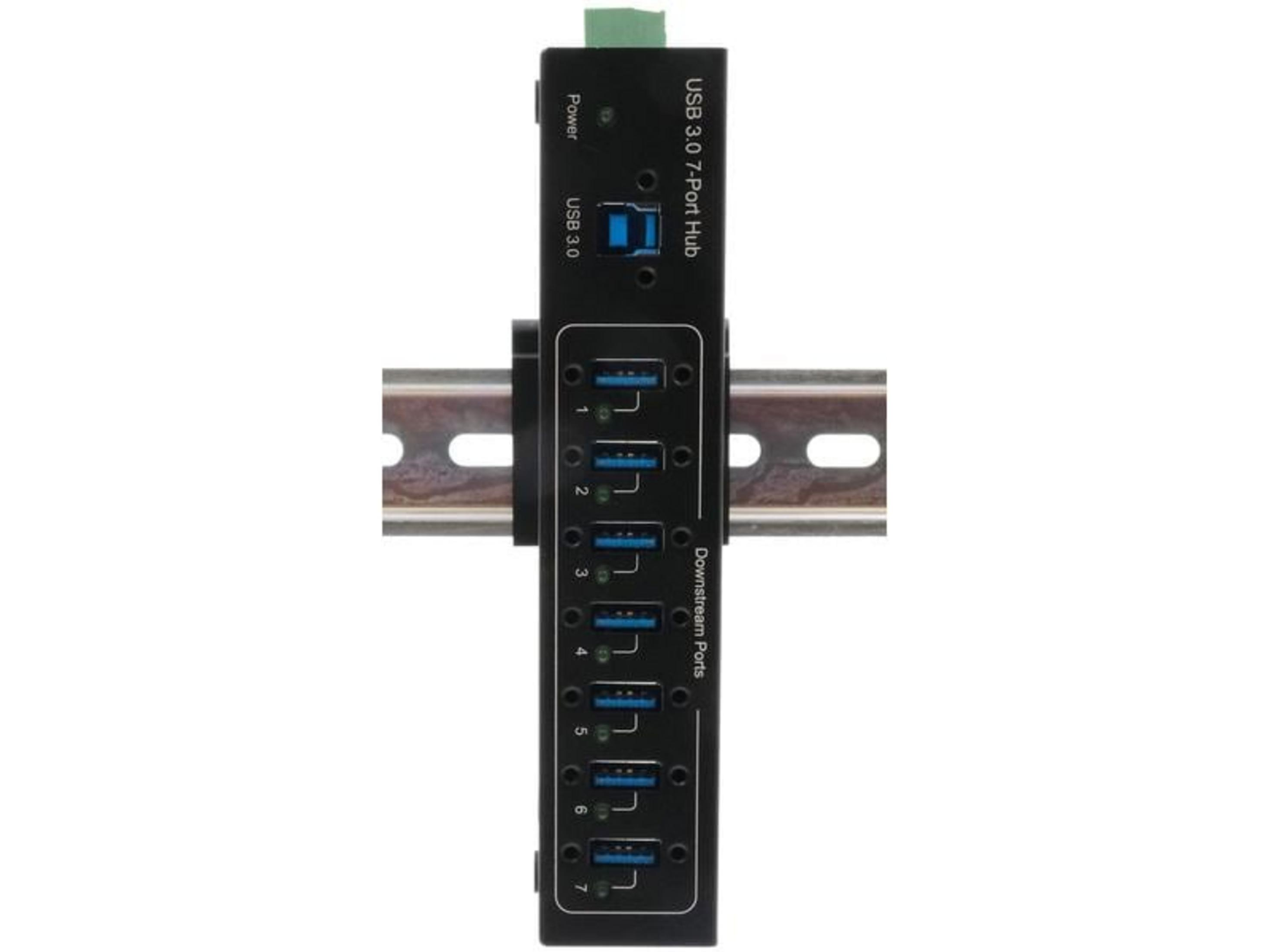 Schwarzer USB 3.0 7-Port Hub mit Schienenmontage. Beschriftet: Power, USB 3.0, Ports 1-7.