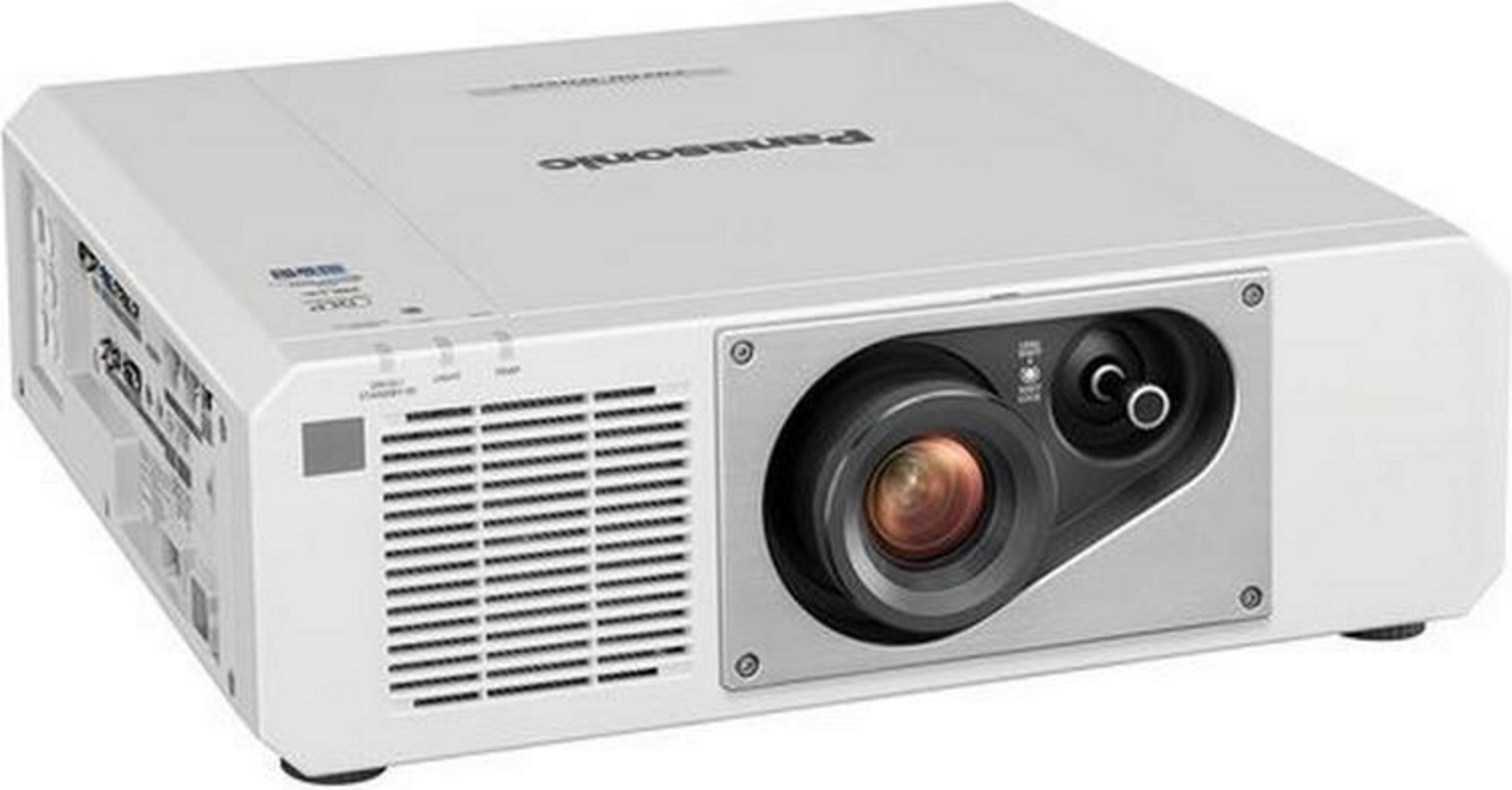Un projecteur Panasonic blanc avec une lentille et des aérations.