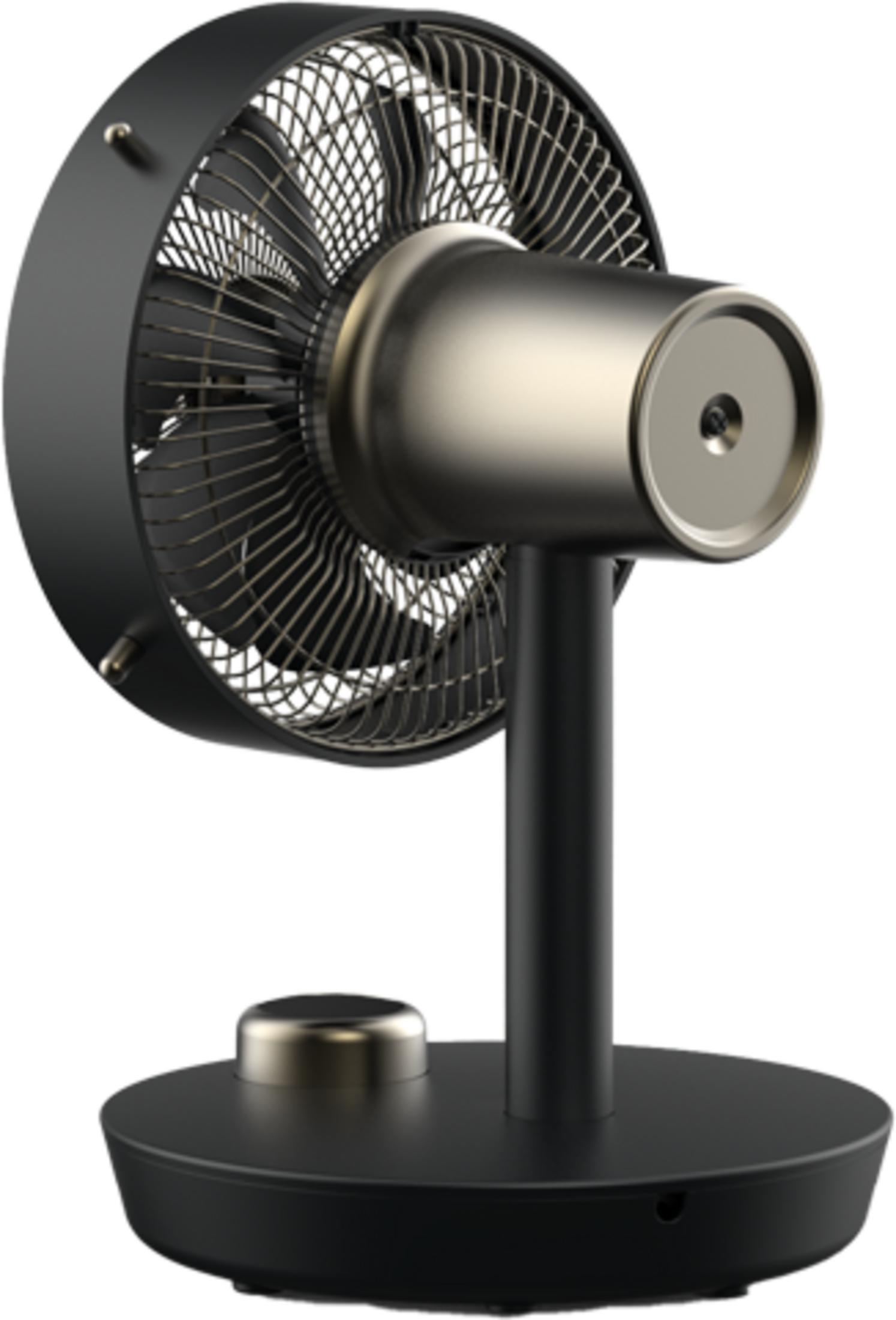 Ein schwarzer Tischventilator mit Metallgittern und silbernen Akzenten.