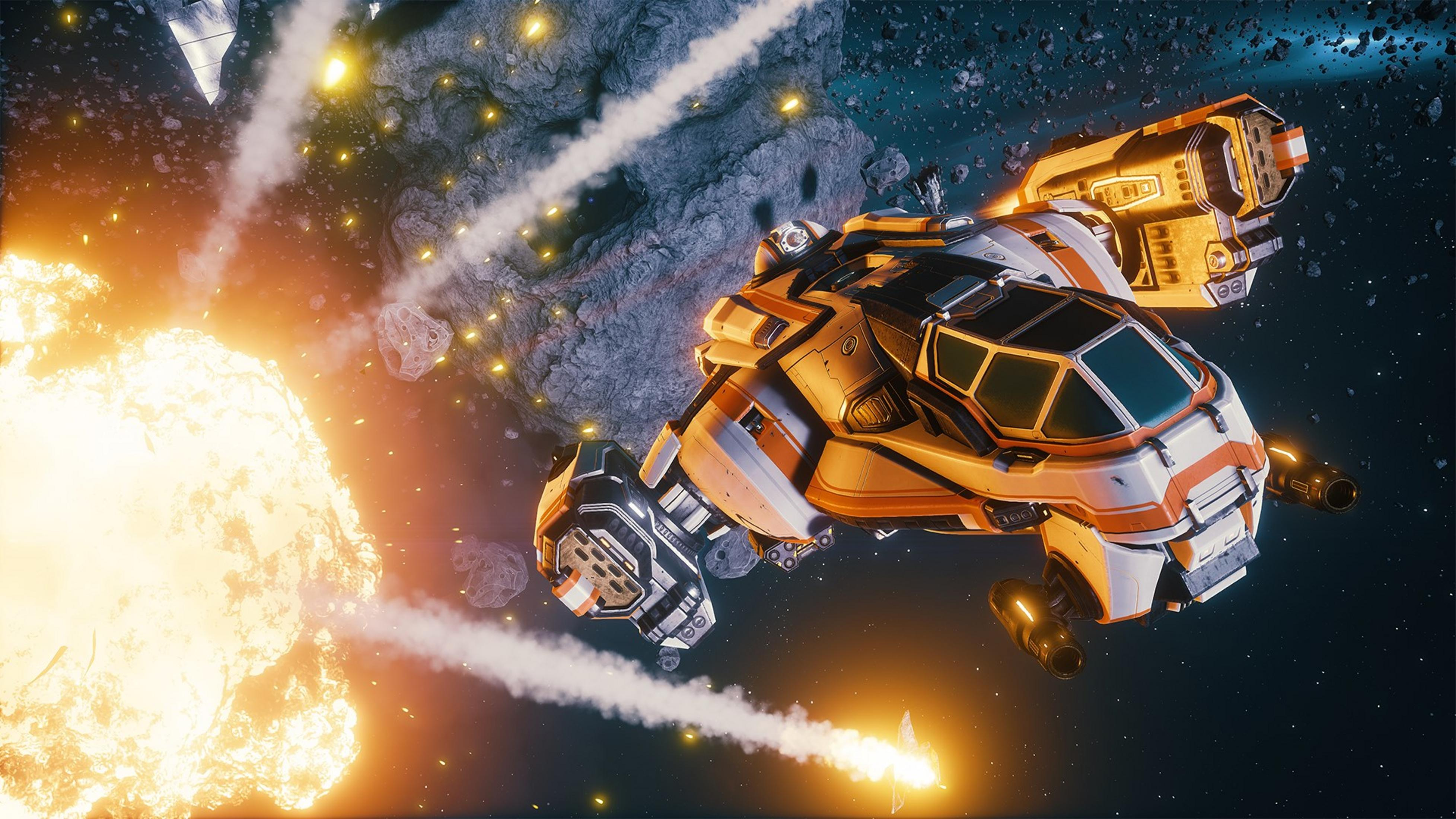 Ein orange-weißes Raumschiff fliegt durch einen Asteroidenfeld mit einer Explosion im Hintergrund.