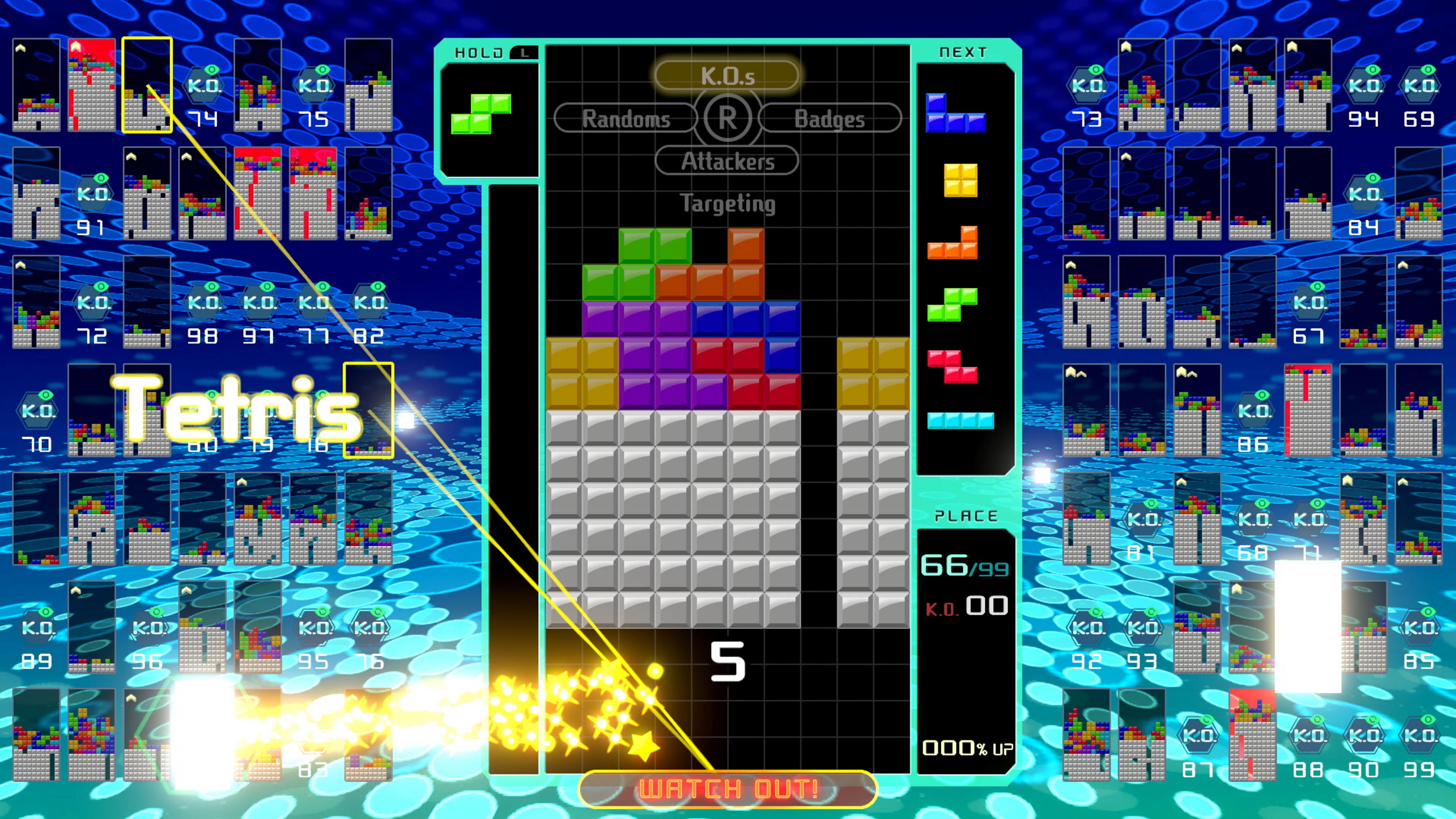 Uno schermo di gioco Tetris con blocchi che cadono e statistiche giocatore.