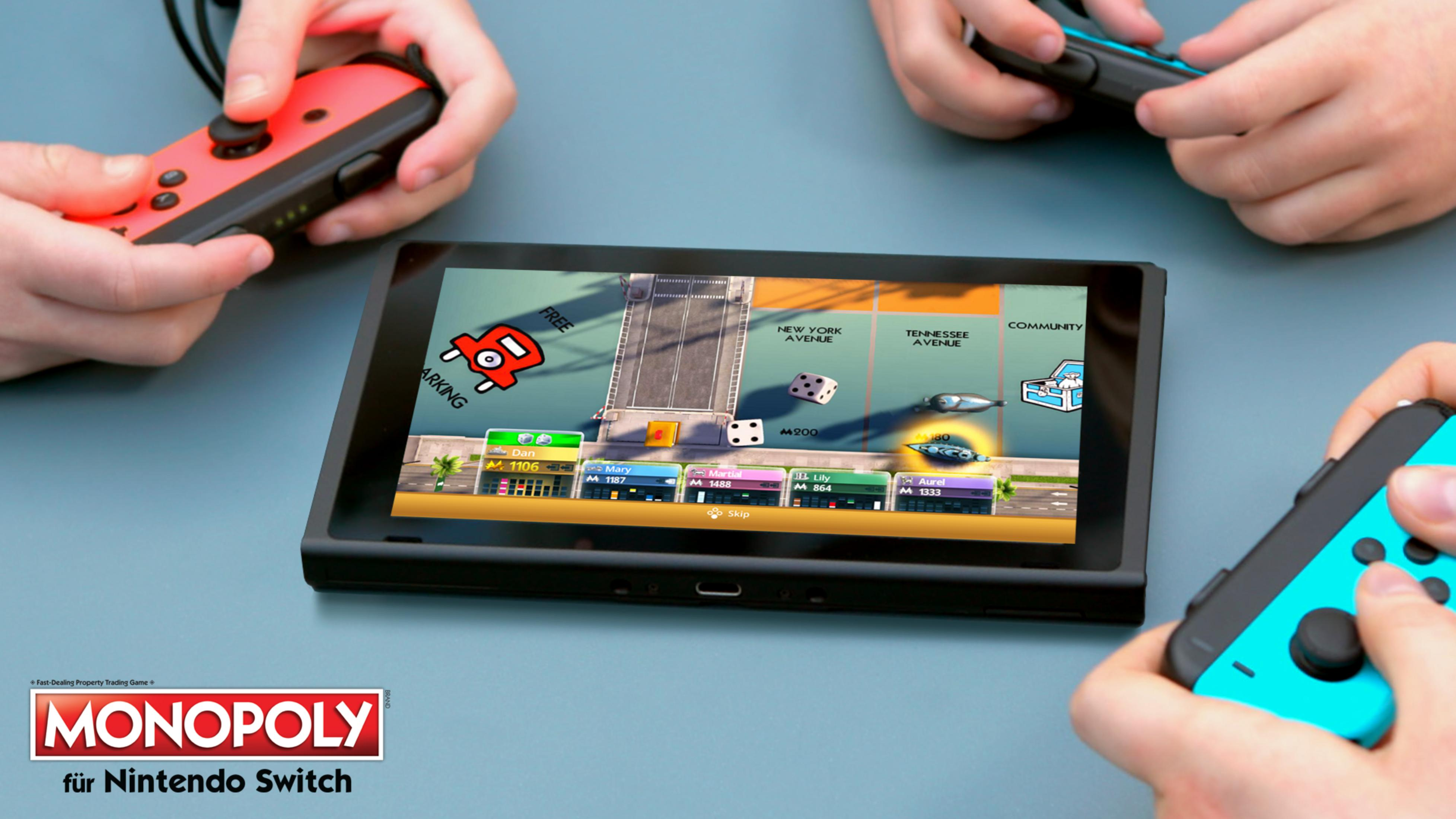 Monopoly auf Nintendo Switch: Hände halten Controller, Spiel läuft auf Tablet.