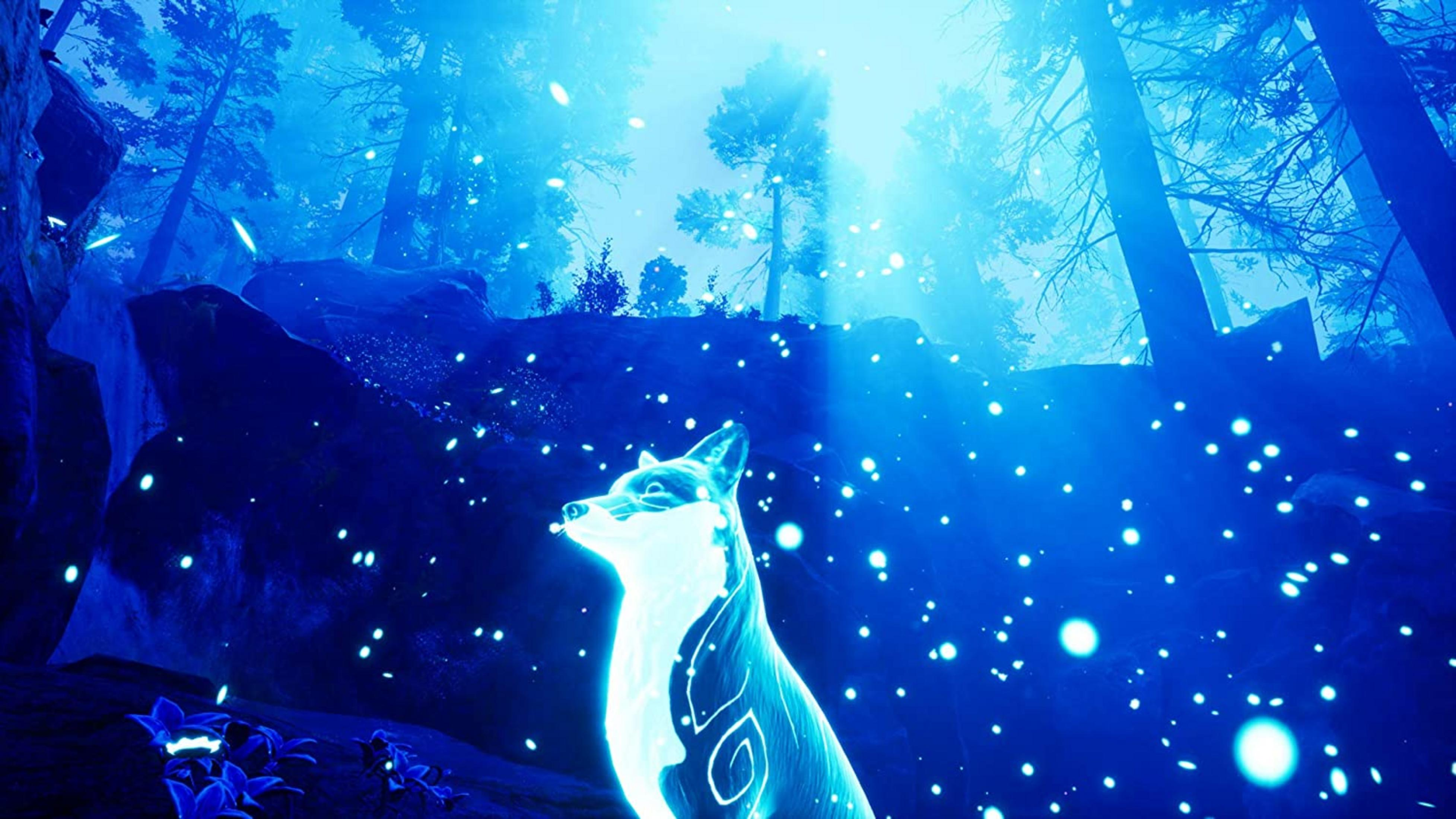 Una volpe luminosa si erge in una foresta blu e scintillante con alberi e rocce.