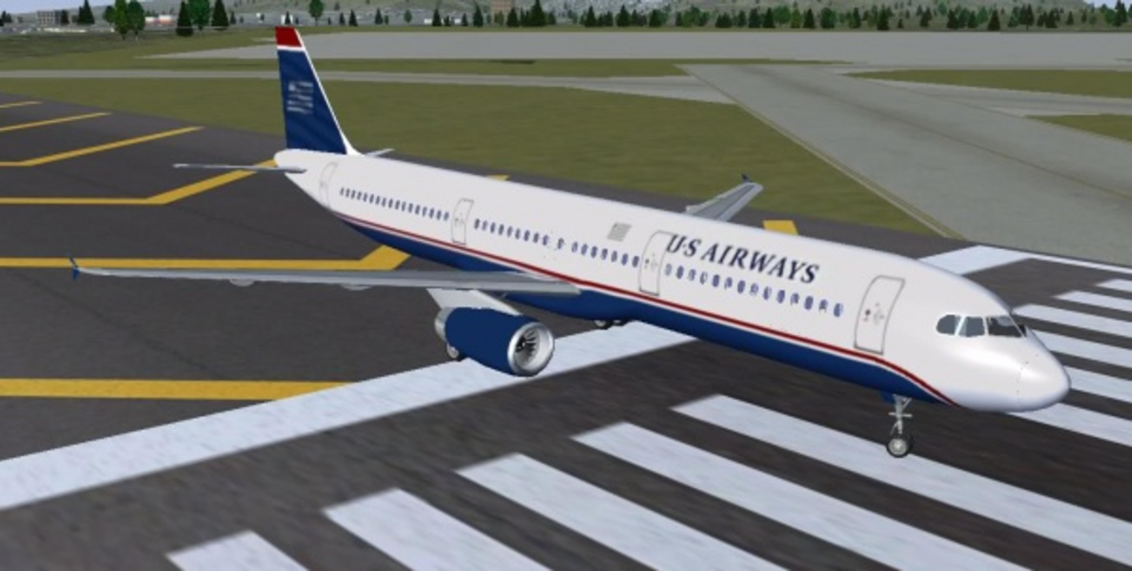 Ein Flugzeug der US Airways in blauer und weißer Lackierung rollt auf einer Flughafenpiste.