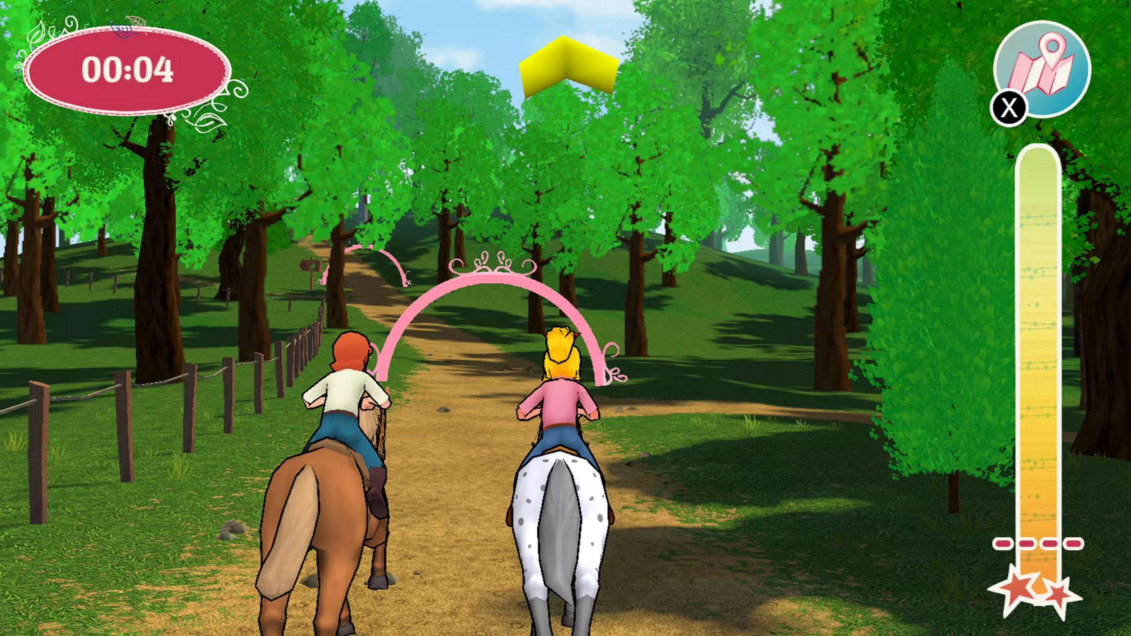 Zwei Kinder reiten auf Pferden durch einen Wald.