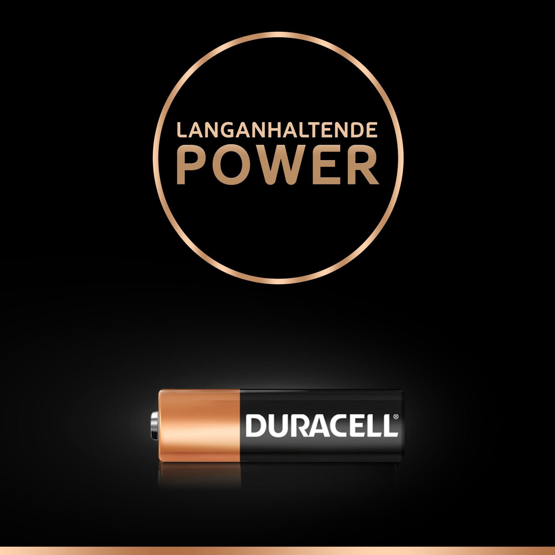 Batteria Duracell con scritta "POTENZA DURATURA" su sfondo nero.