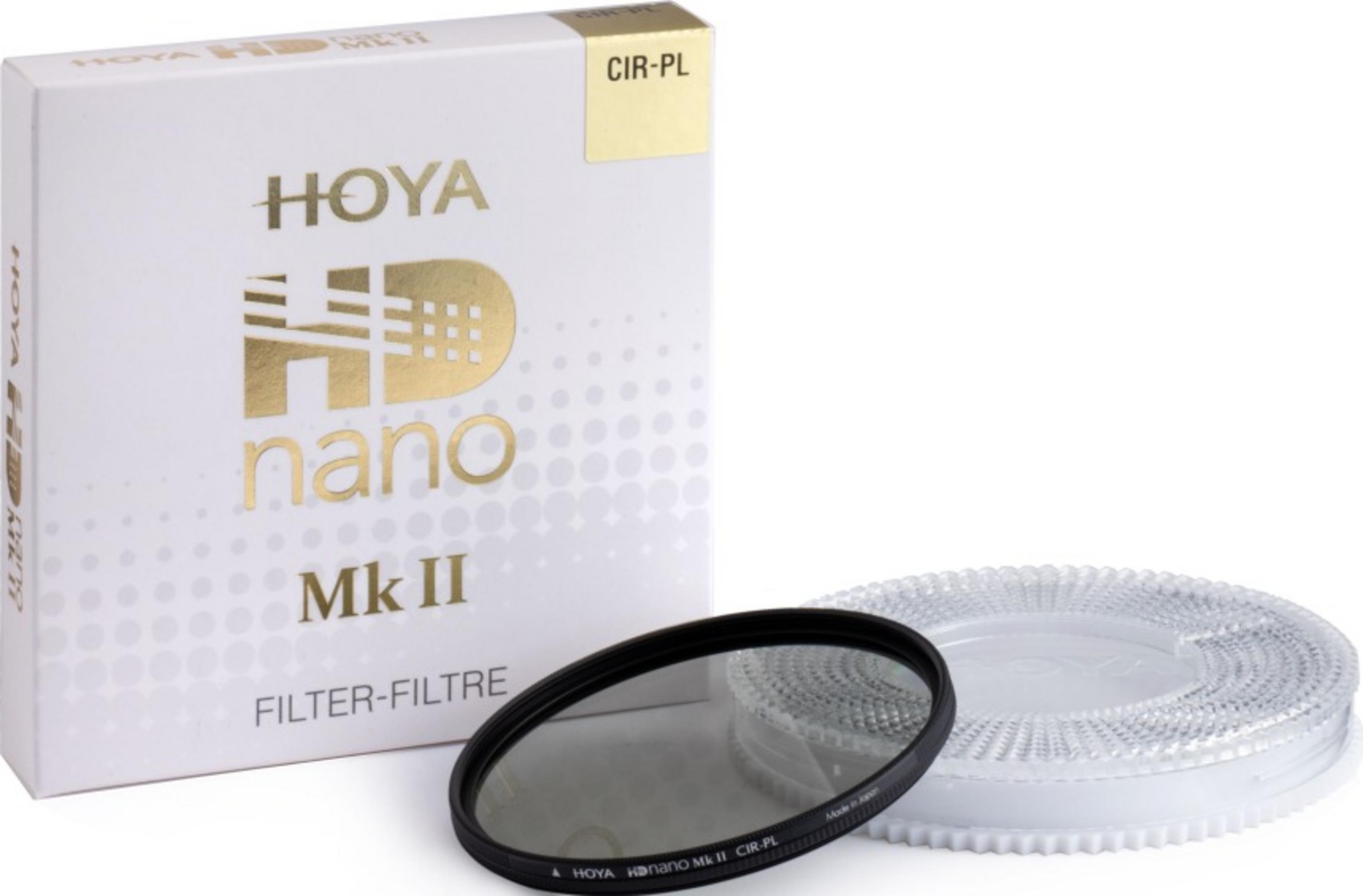 Hoya HD Nano Mk II CIR-PL Filter mit Verpackung und Halterung auf weißem Hintergrund.