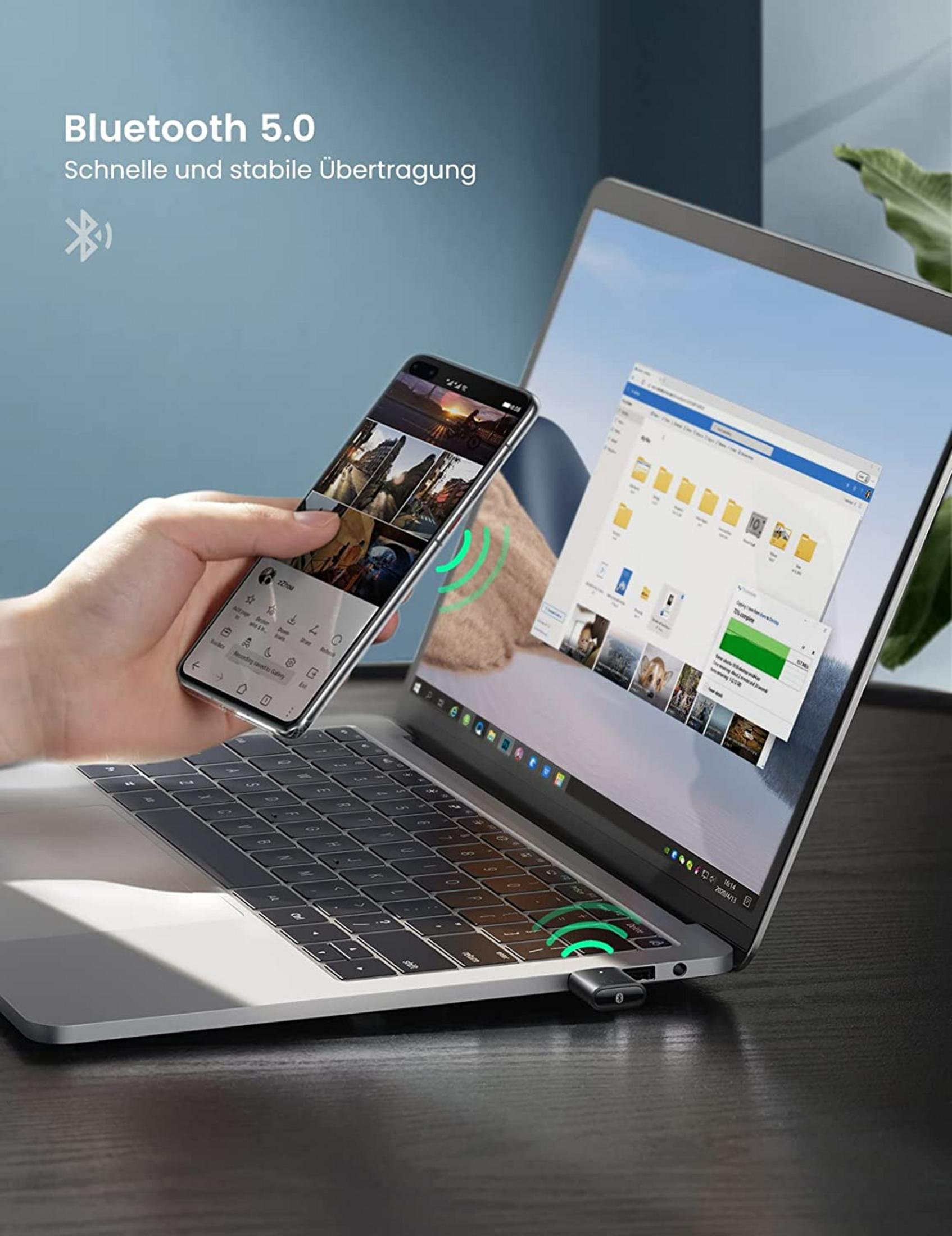 Un smartphone se conecta a una laptop mediante Bluetooth 5.0.