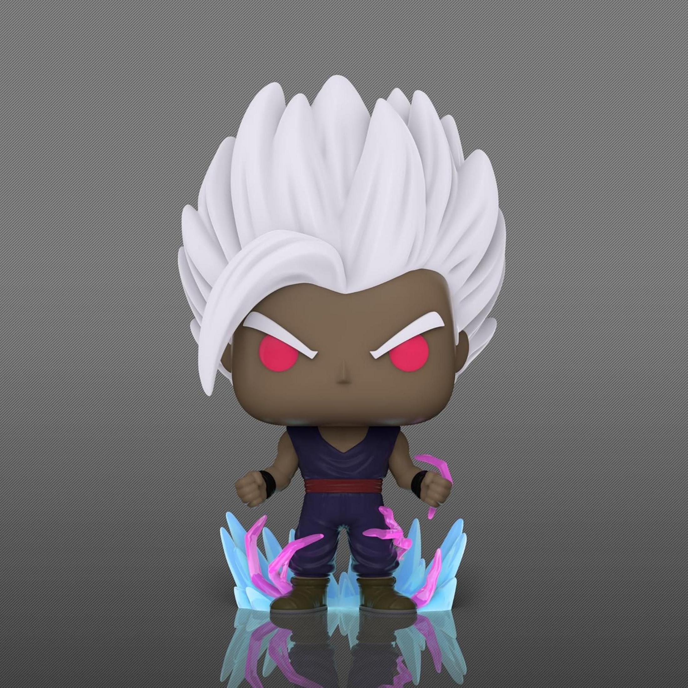 Un personaggio Funko Pop con capelli bianchi, occhi rossi e outfit viola su energia blu e rosa.