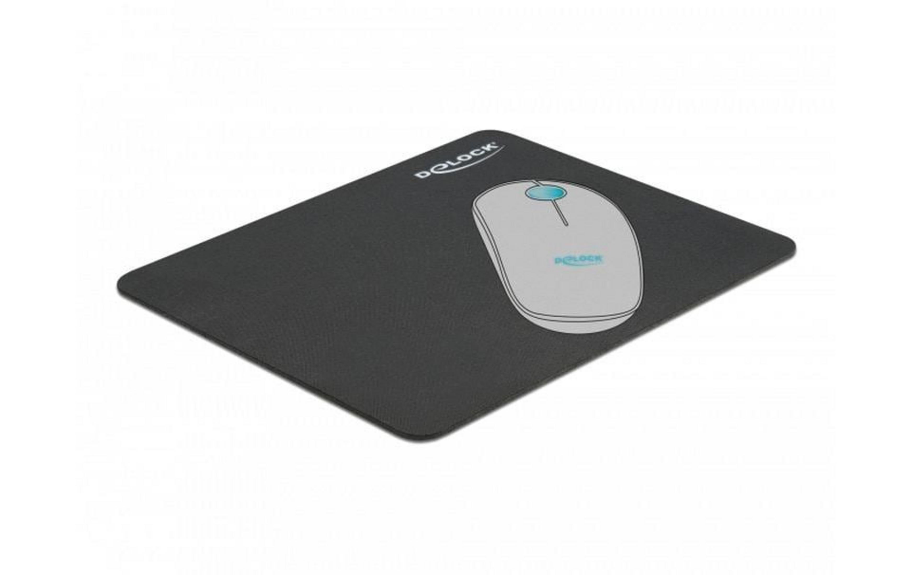 Une souris grise repose sur un tapis de souris noir avec le logo DELOCK.