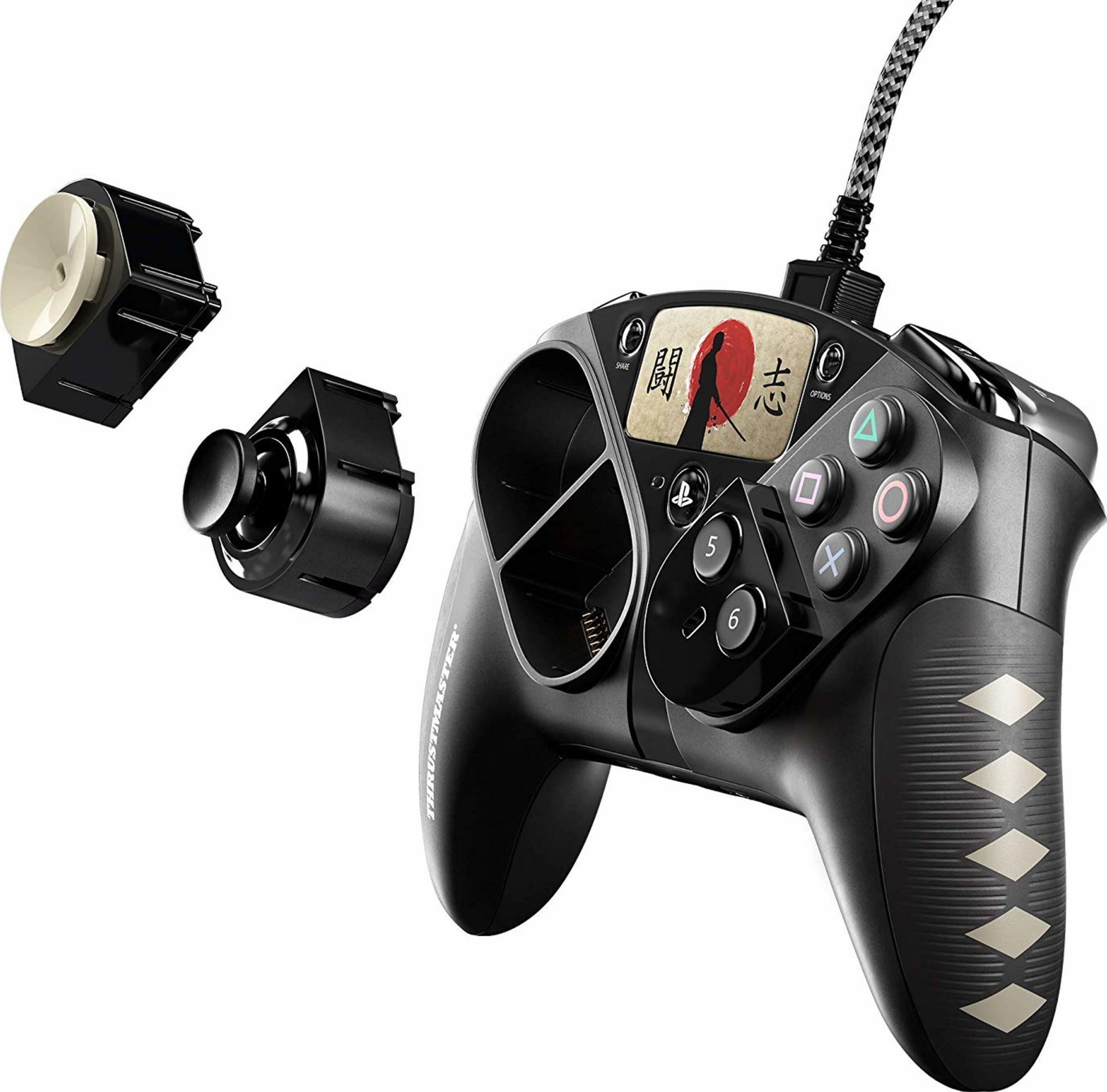Controller nero con parti intercambiabili e design di ispirazione giapponese.