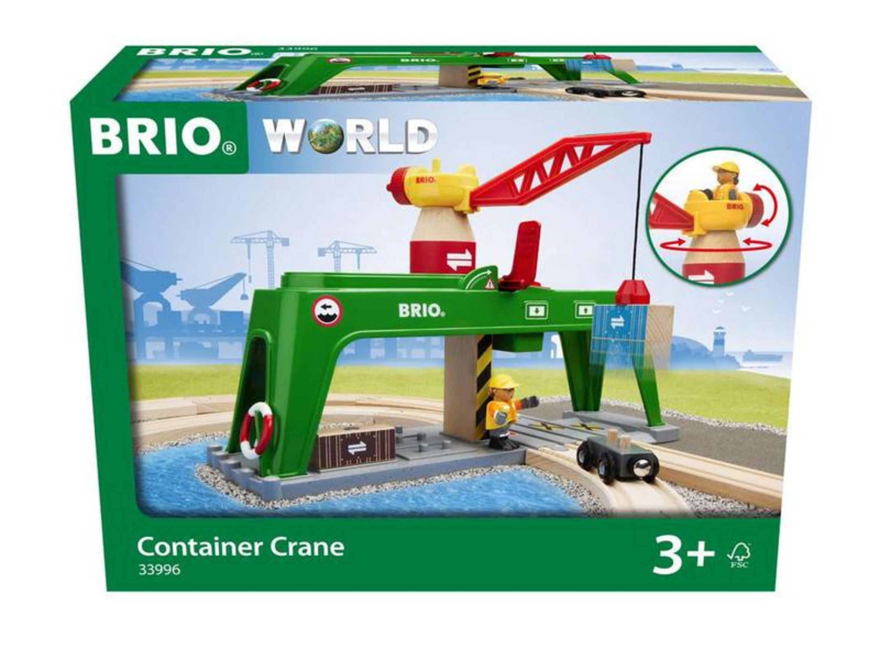 Zabawka BRIO Container Crane z operatorem, kontenerem i wagonem.