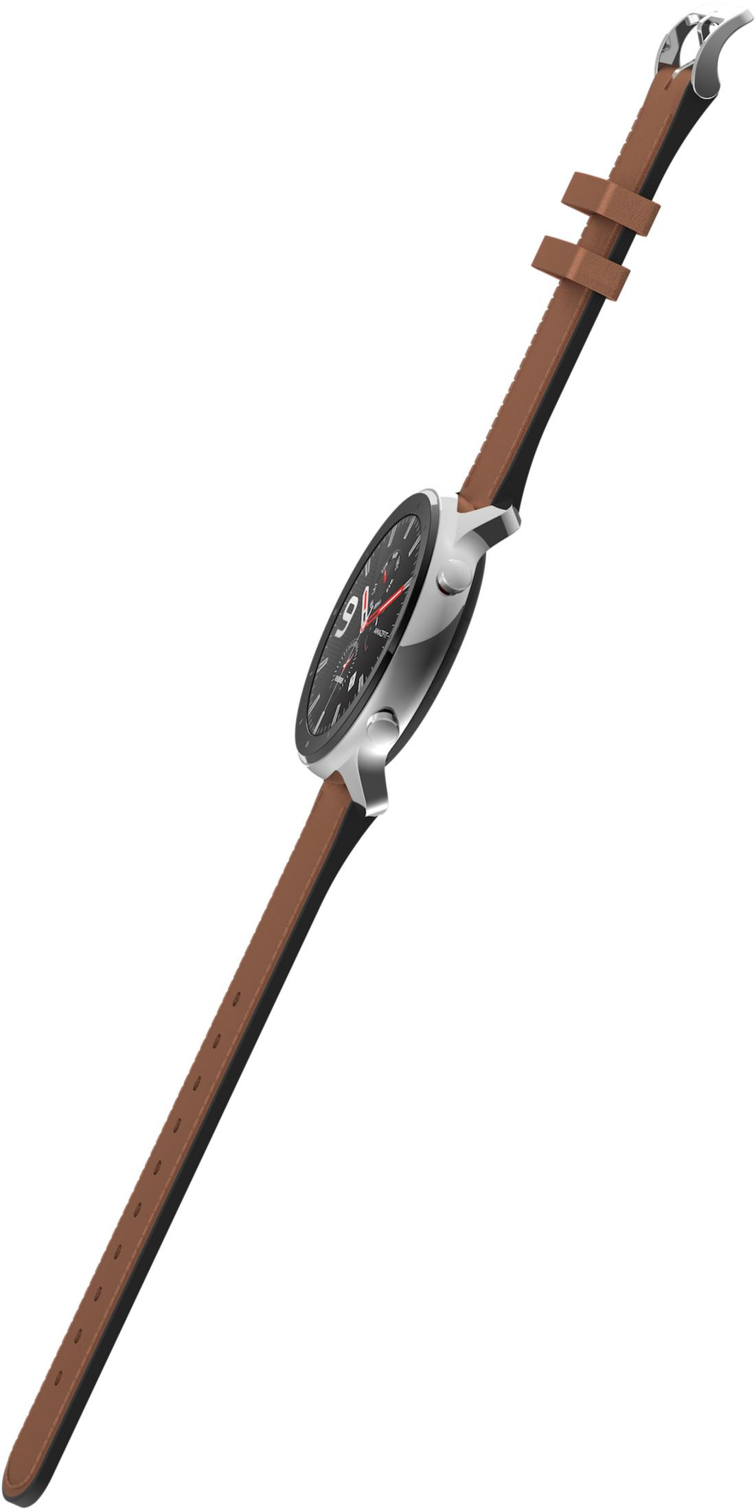 Eine silberne Smartwatch mit braunem Lederarmband auf weißem Hintergrund.