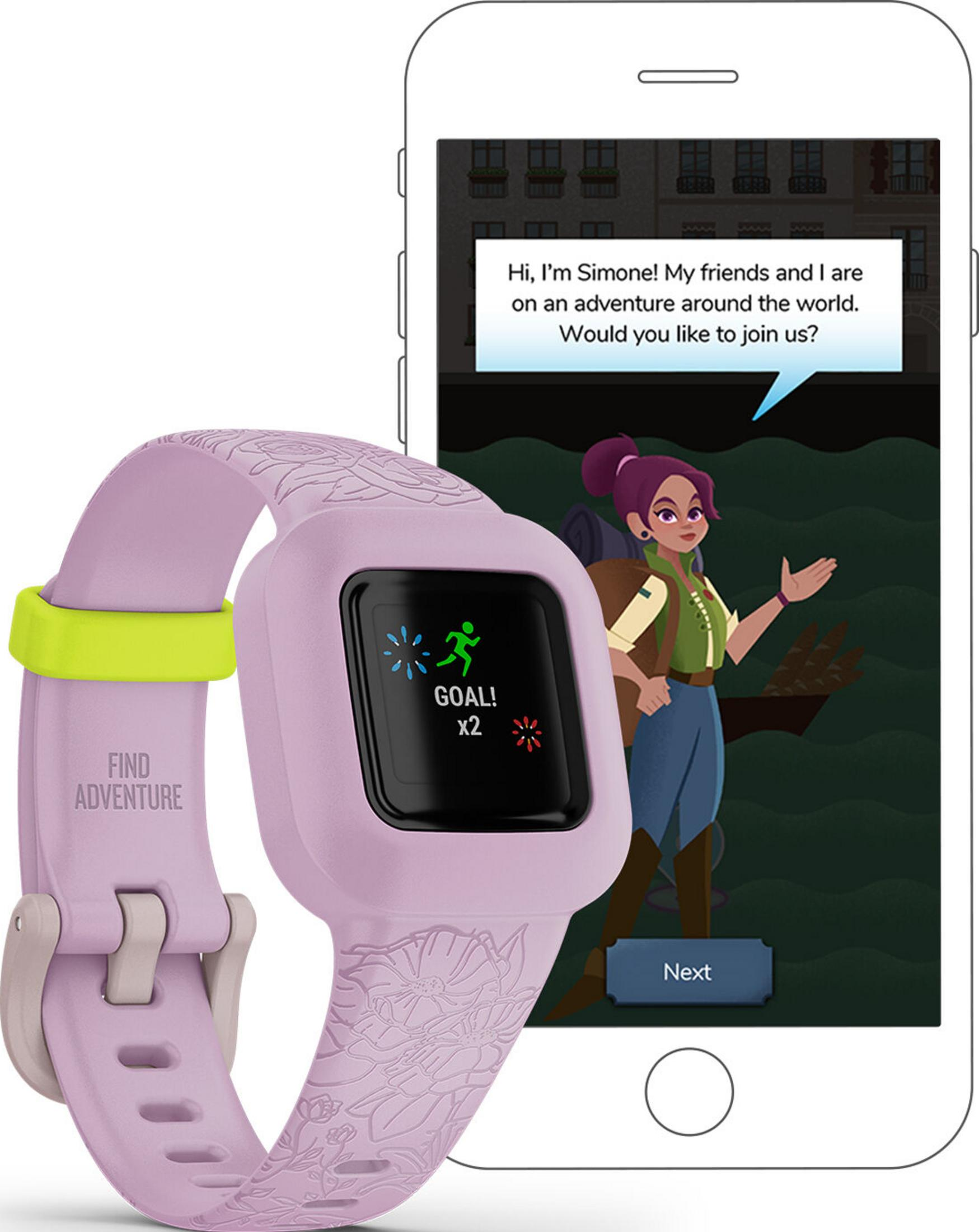 Un fitness tracker viola mostra un obiettivo x2 accanto a uno smartphone con Simone.