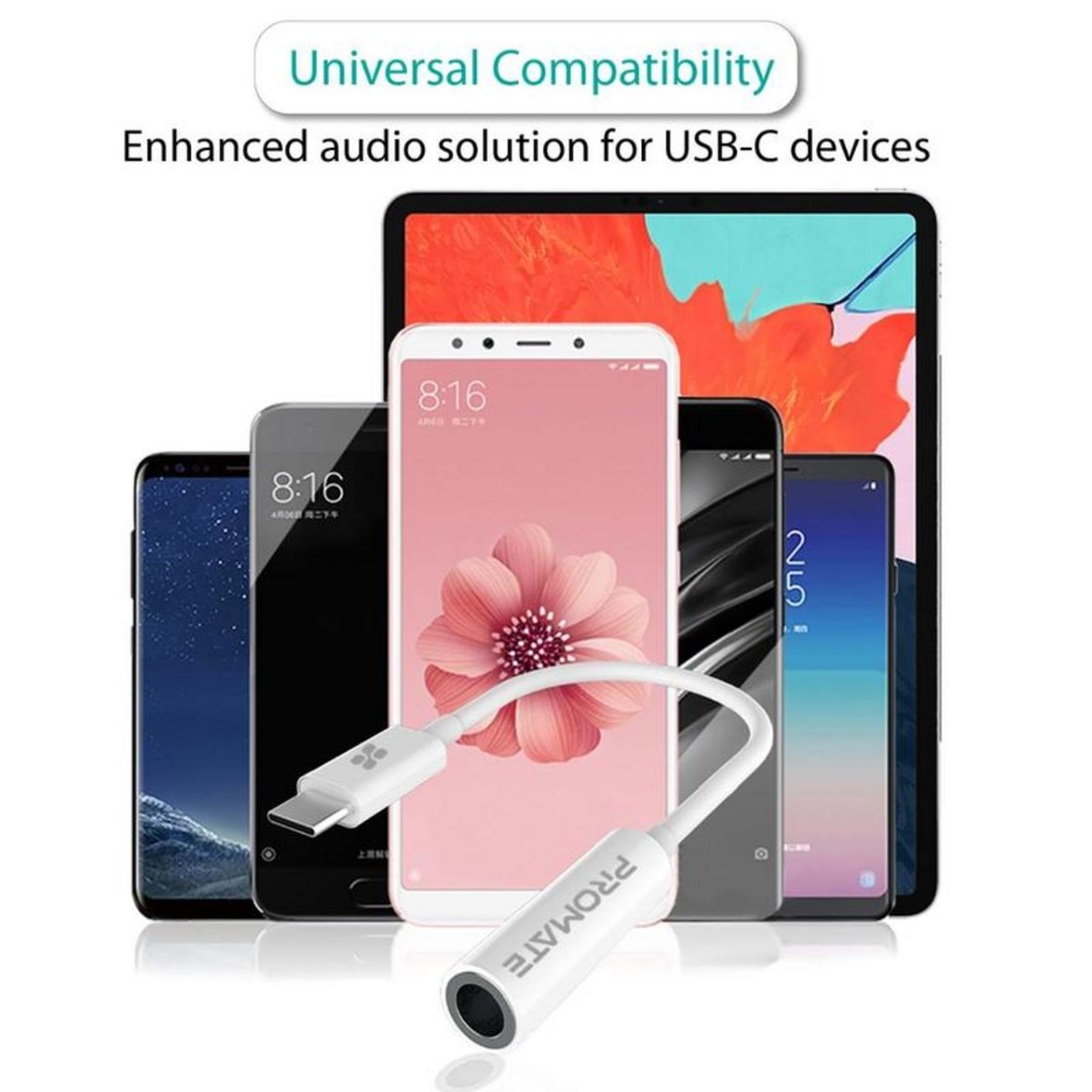Adaptador de audio USB-C con conector para auriculares, rodeado de smartphones y tablet.