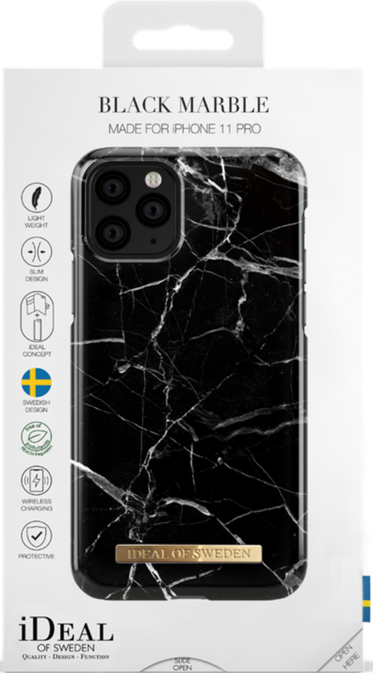 Custodia nera effetto marmo per iPhone 11 Pro con logo dorato.
