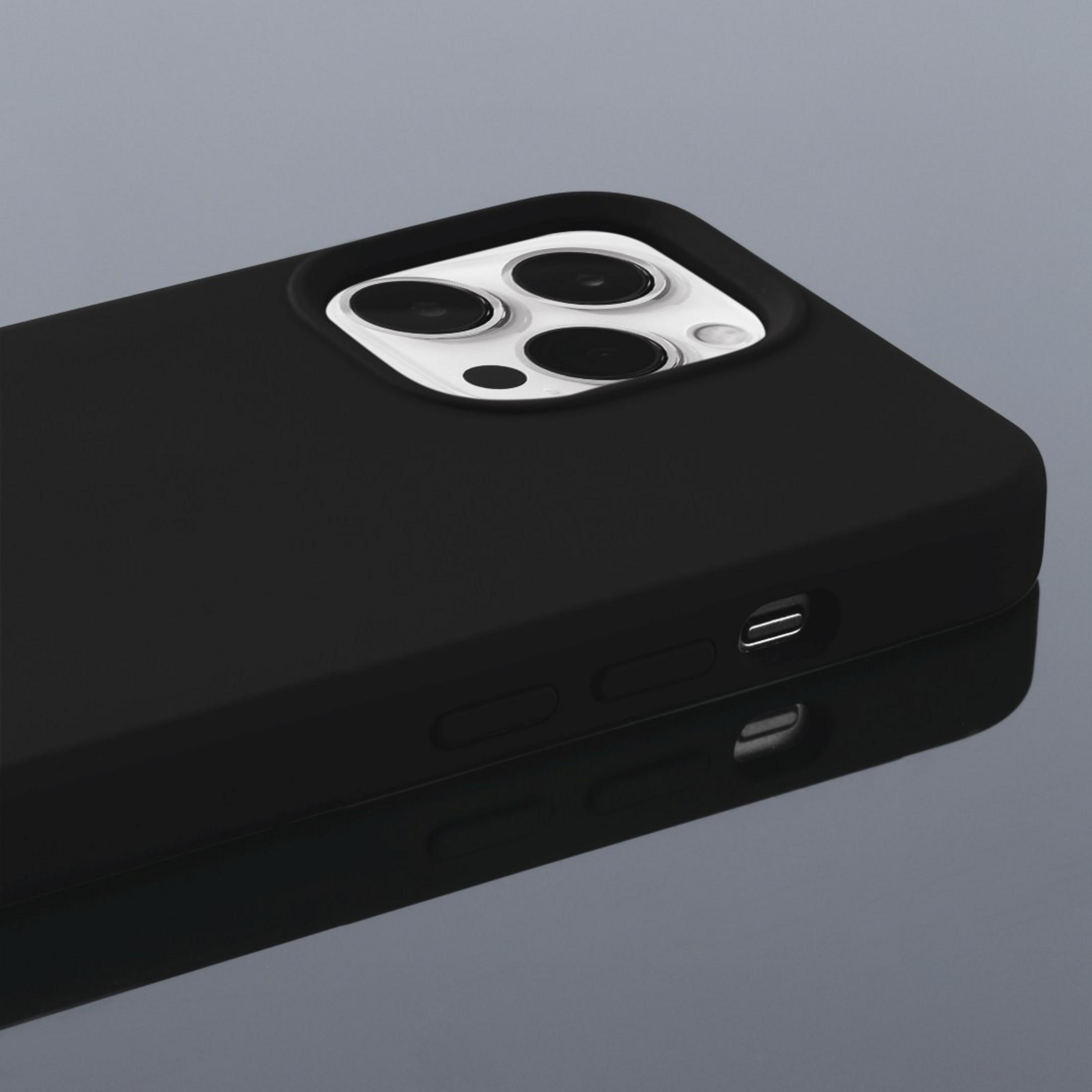 Czarne etui na telefon z trzema obiektywami aparatu na szarym tle.