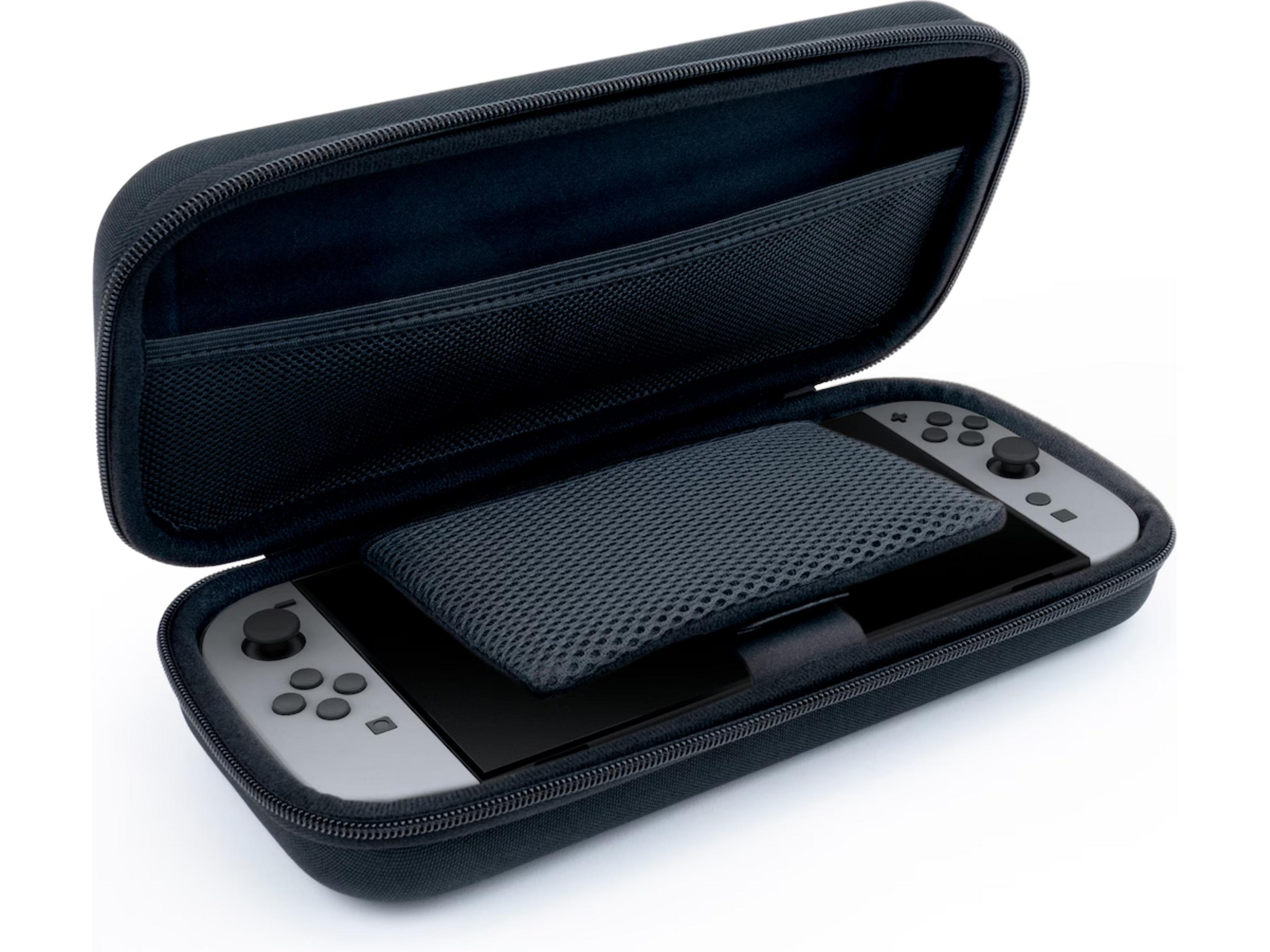 Un estuche negro con un Nintendo Switch y mando grises.