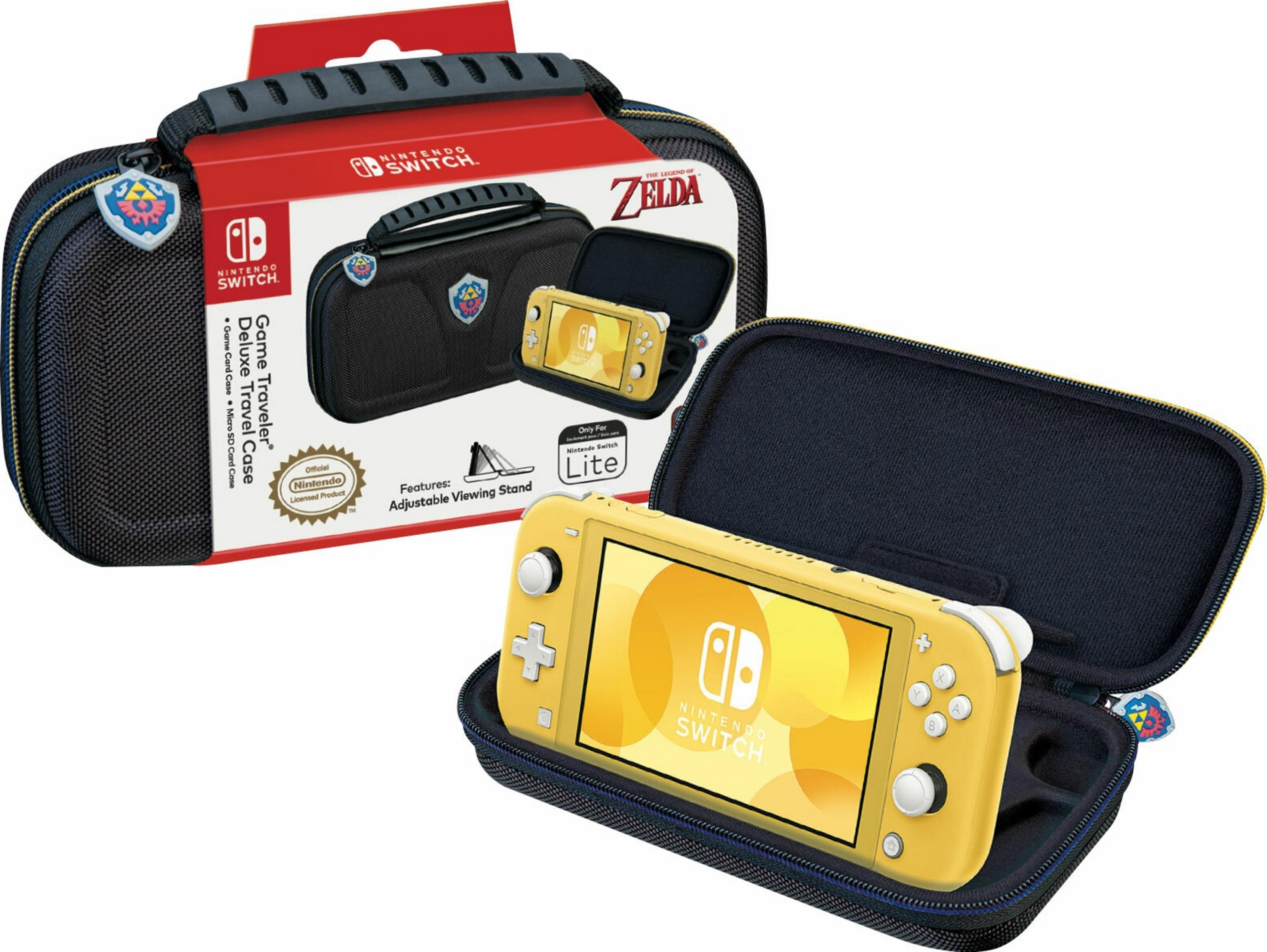 Żółty Nintendo Switch Lite w otwartym etui podróżnym z motywem Zeldy.