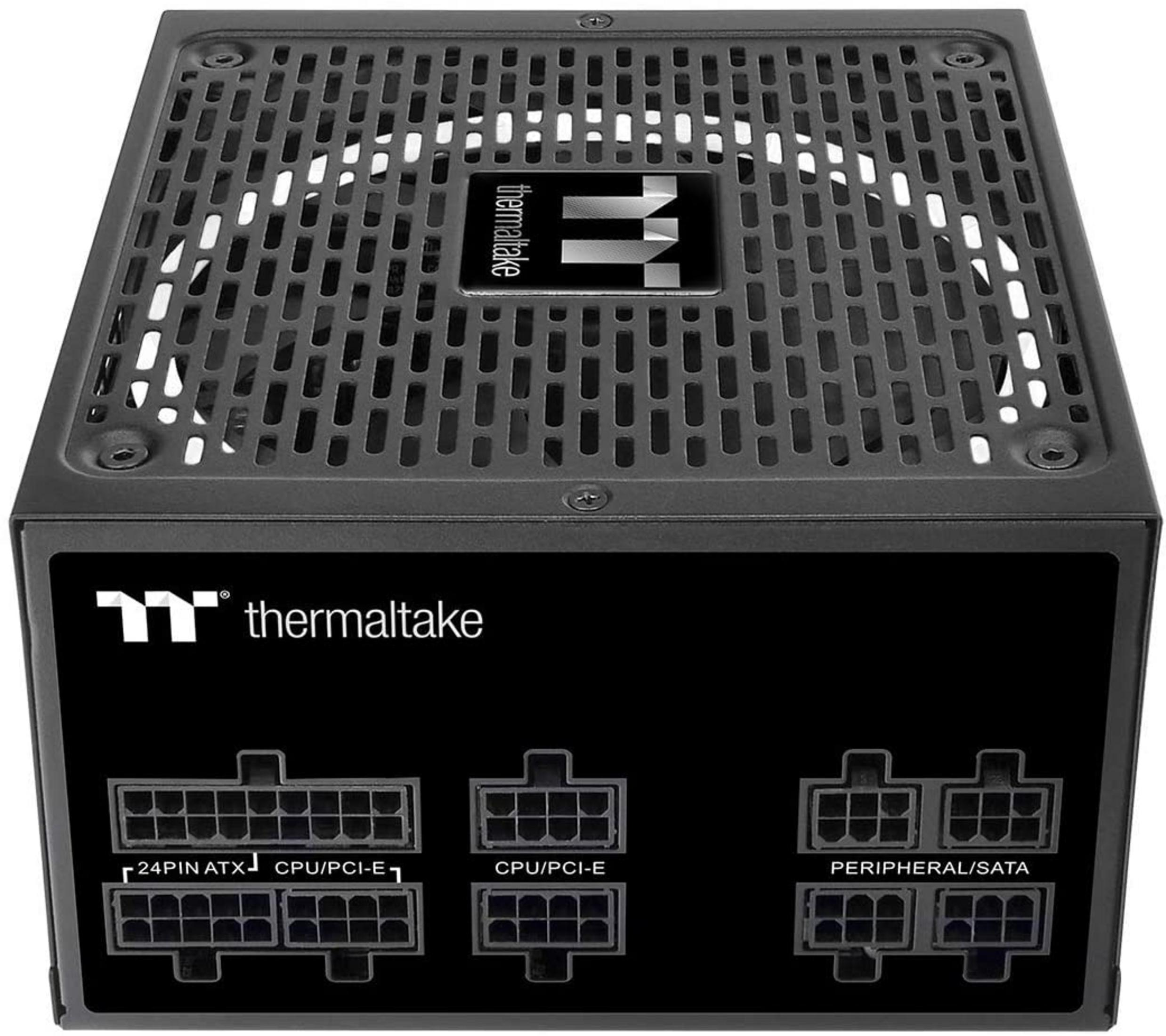 Alimentatore Thermaltake nero con porte di connessione ATX 24 pin, CPU/PCI-E e Periferica/SATA.