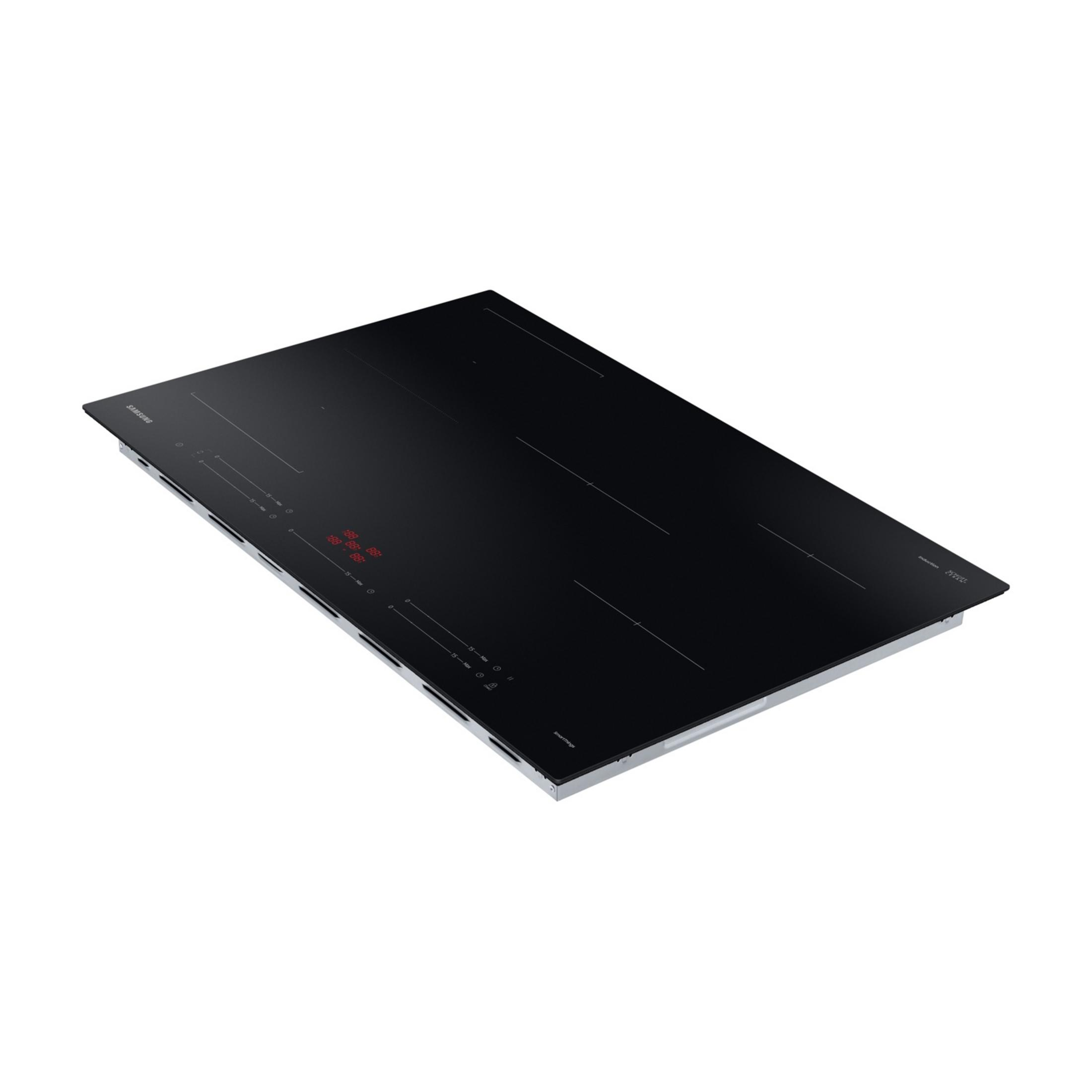 Czarna płyta indukcyjna z panelem dotykowym i cyfrowymi wyświetlaczami.