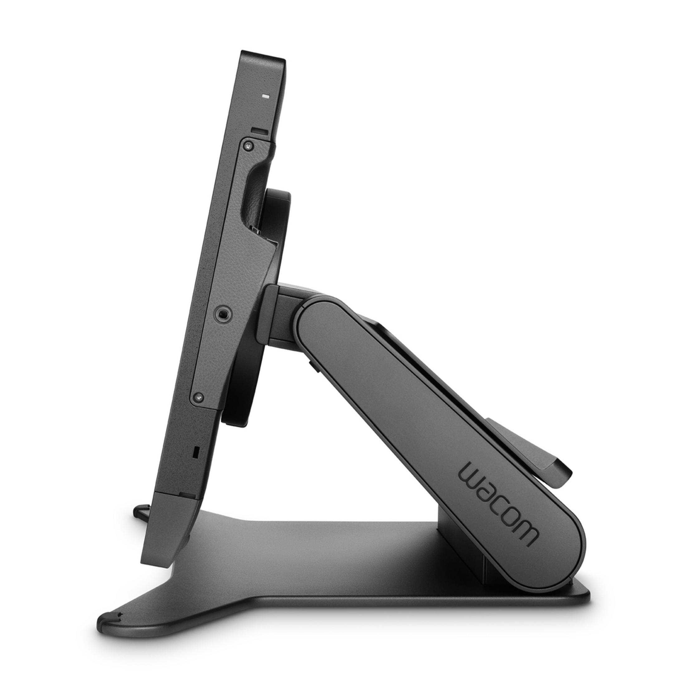 Czarny stojak Wacom z tabletem, widok z profilu na białym tle.