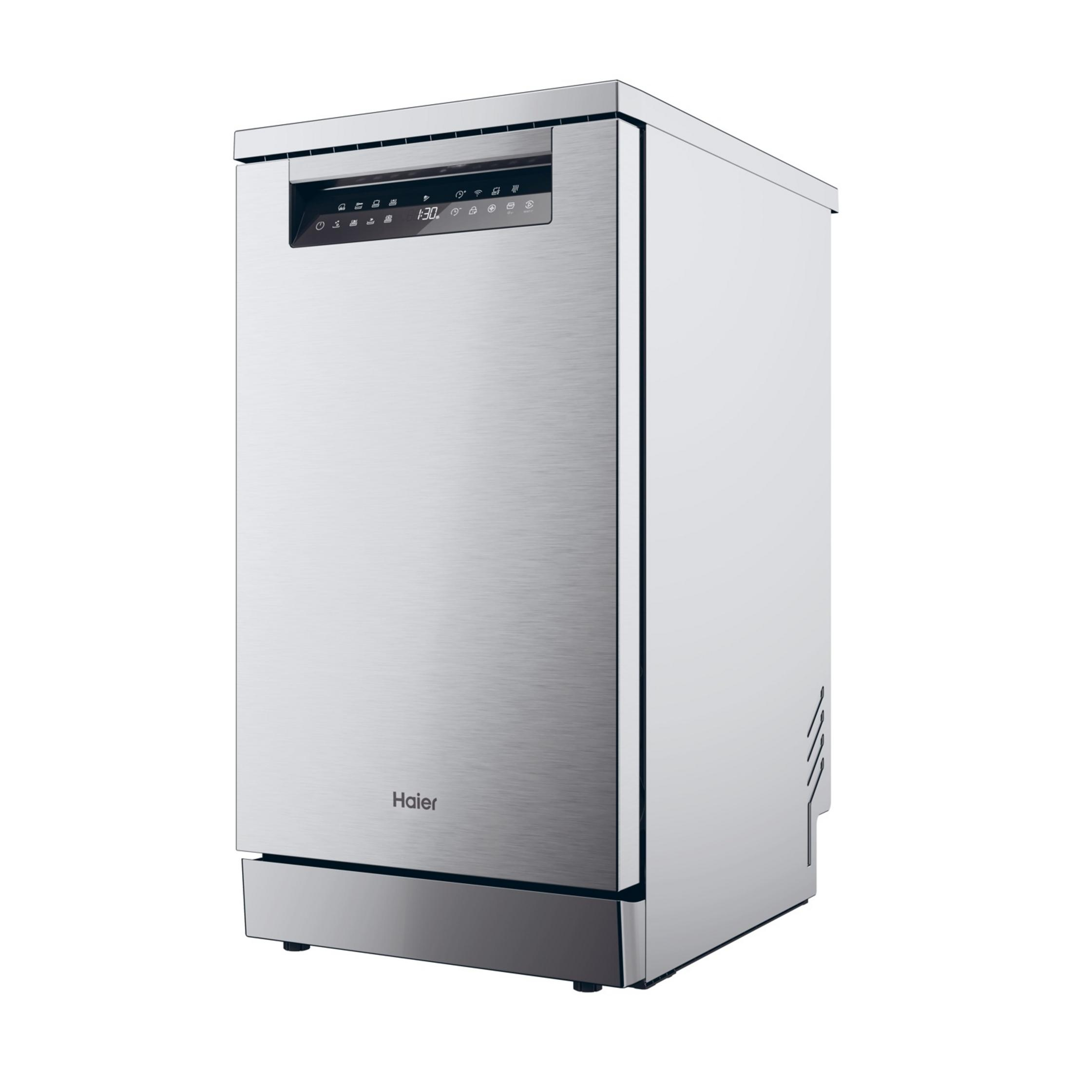 Srebrna zmywarka Haier z cyfrowym wyświetlaczem i panelem sterowania.