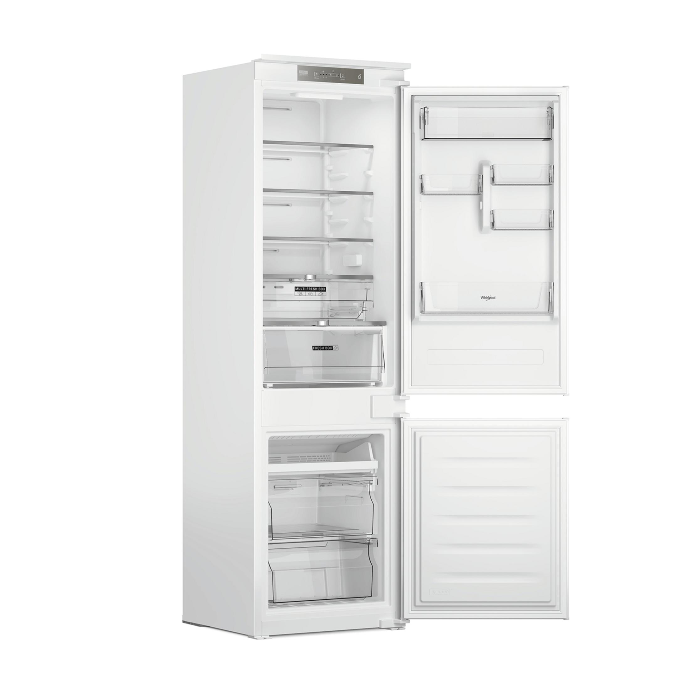 Un frigorifero bianco con porte aperte, interni con ripiani e cassetti.