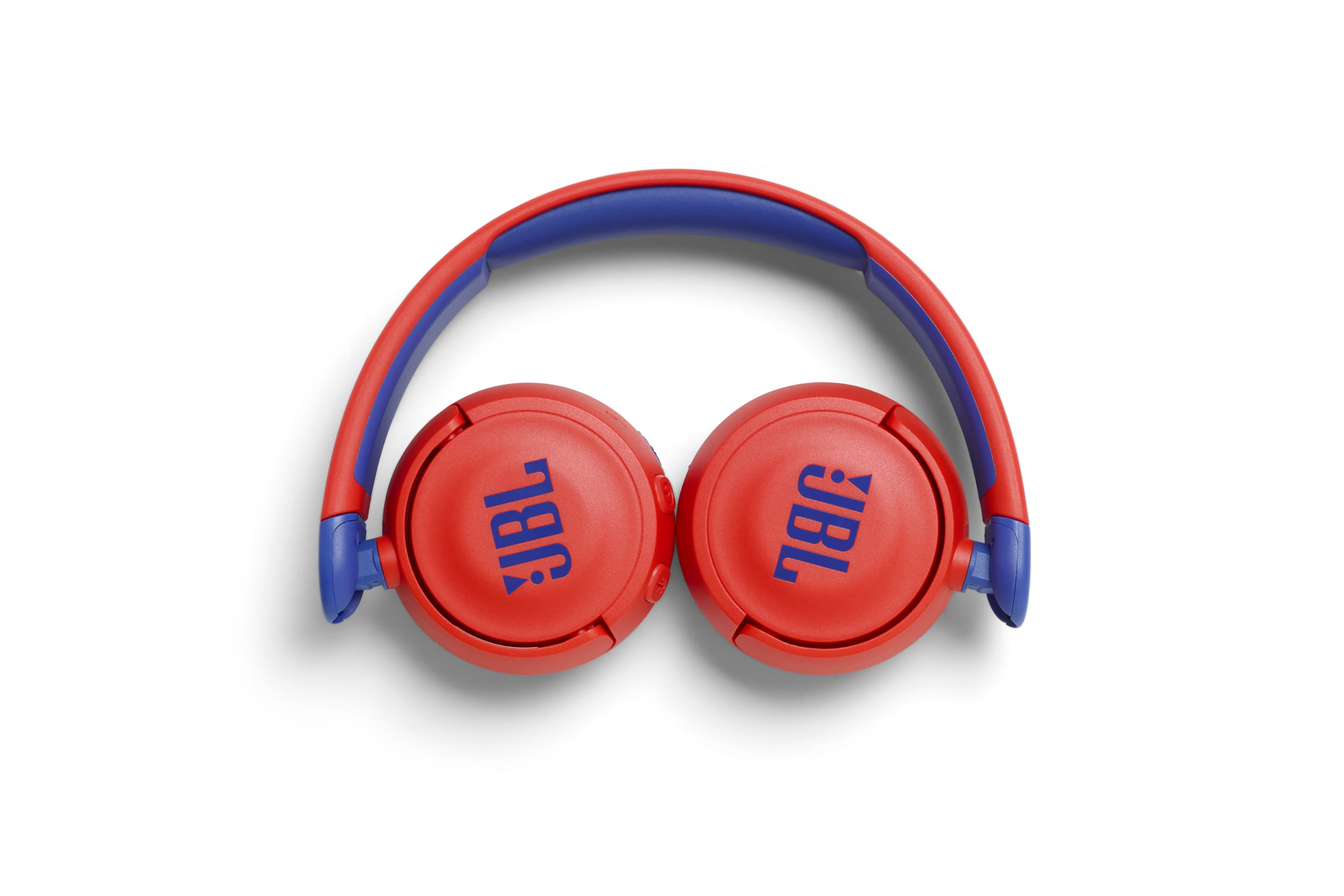 Auriculares JBL rojos y azules sobre fondo blanco.