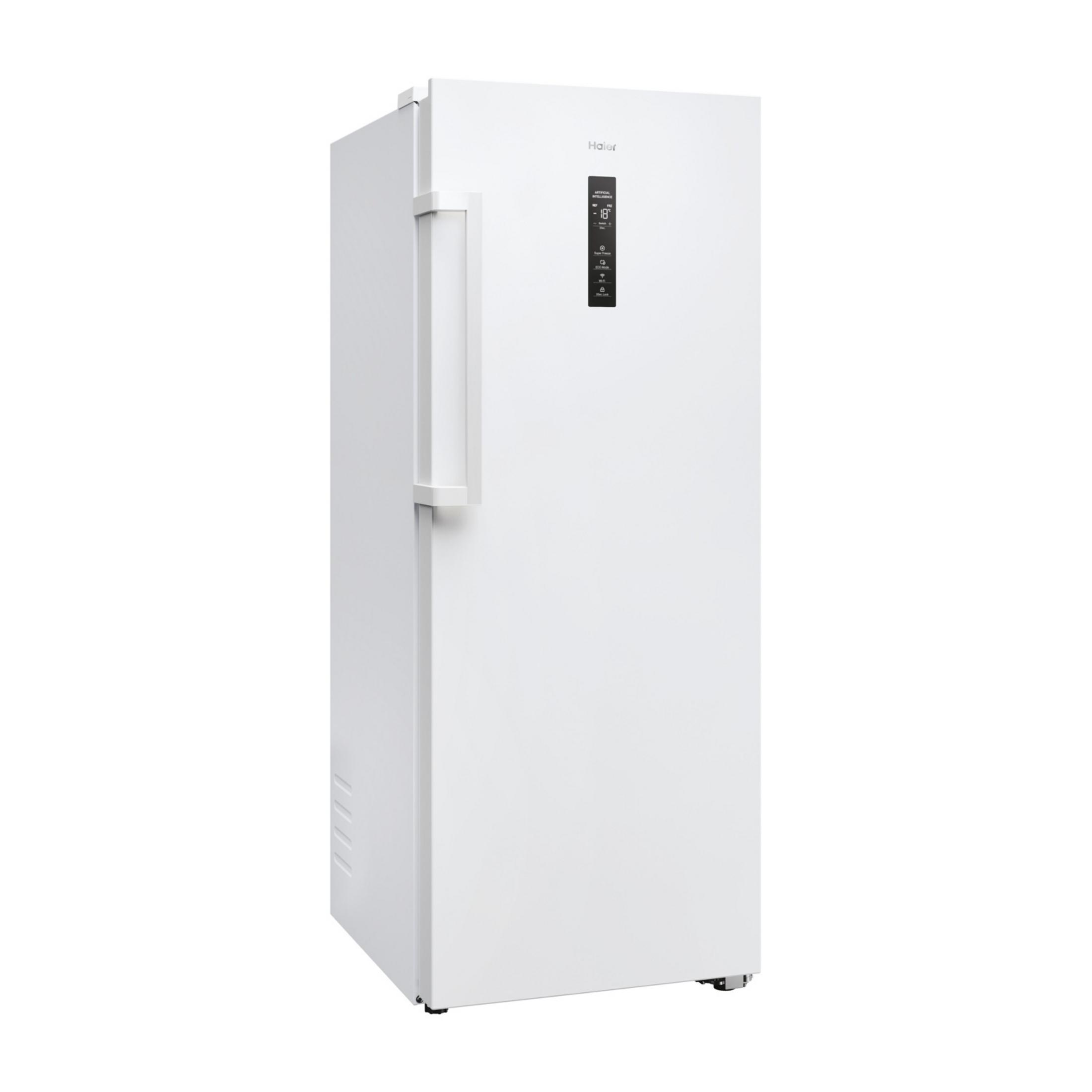 Ein weißer Kühlschrank mit einem digitalen Display und Griff.