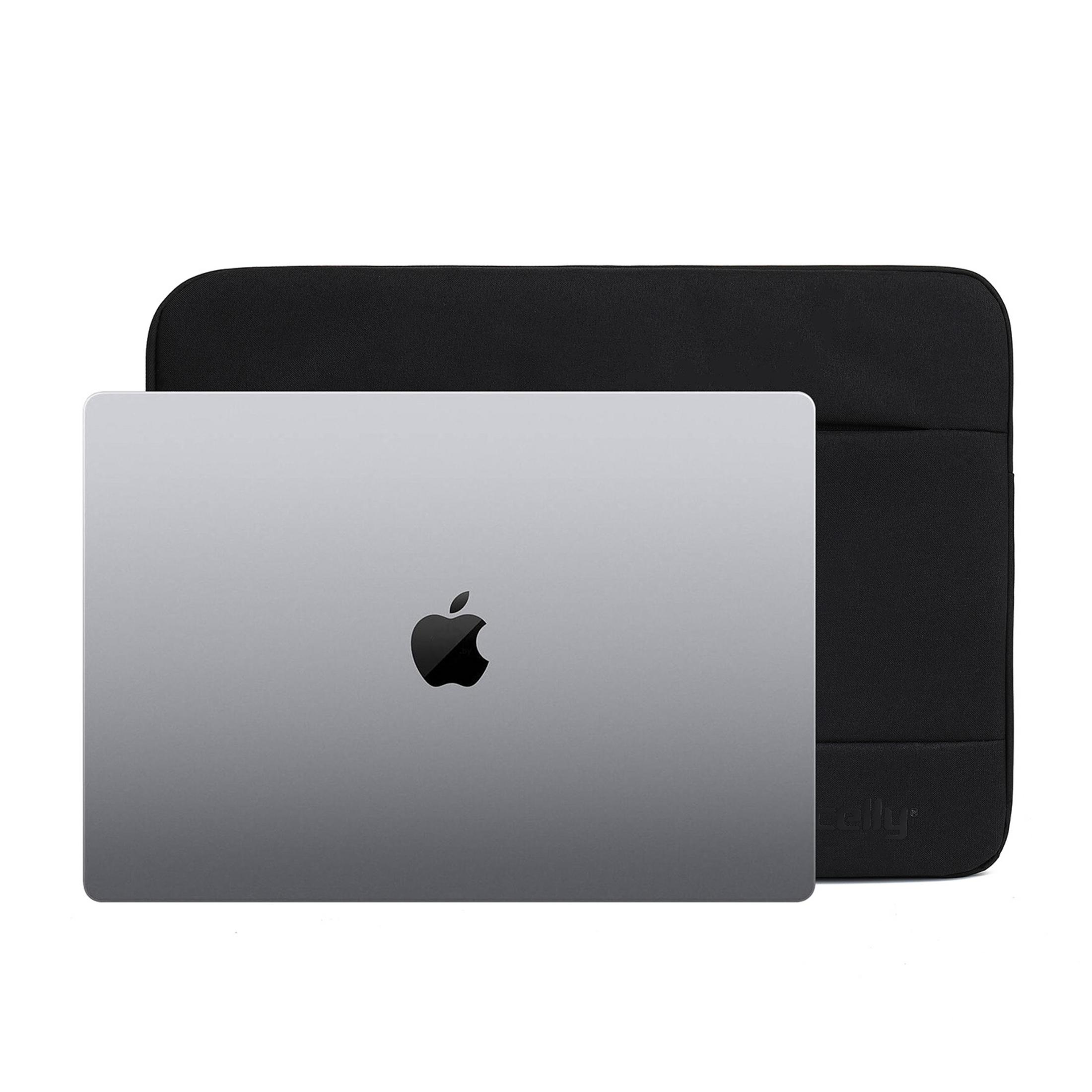 Un laptop argentato con logo Apple accanto a una custodia nera.