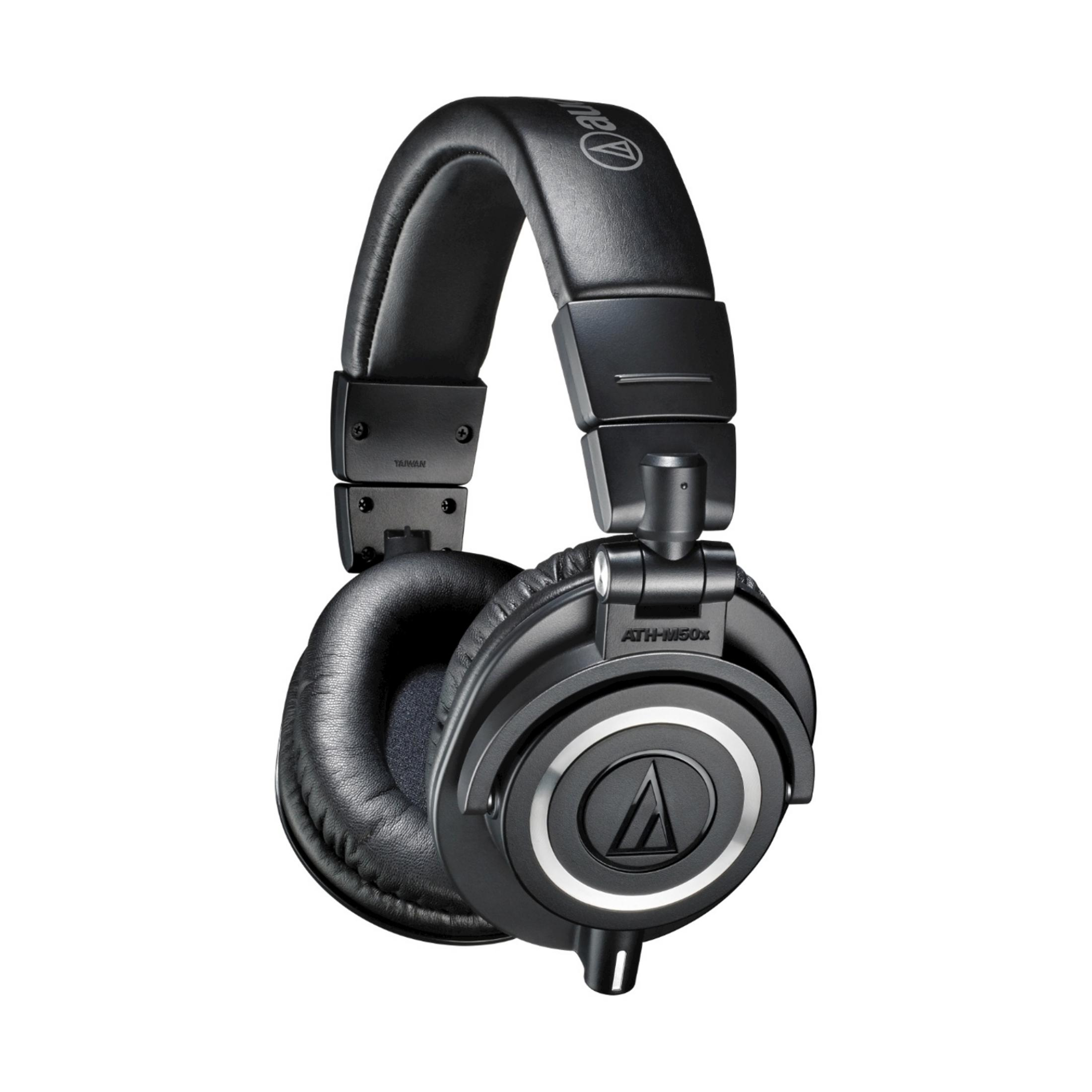 Auriculares negros circumaurales con diadema y almohadillas acolchadas.