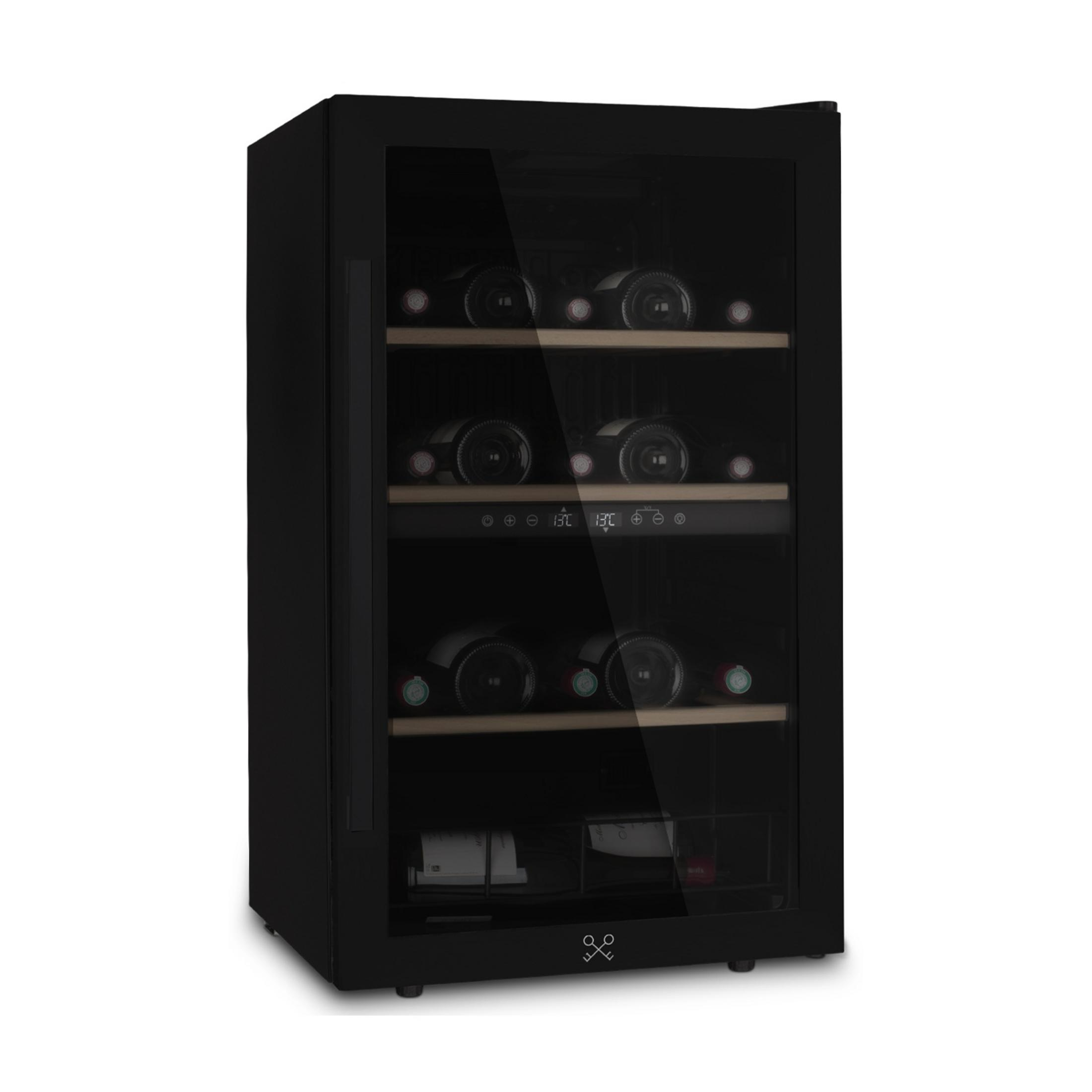 Schwarzer Weinkühlschrank mit Glastür und beleuchteten Regalen, gefüllt mit Weinflaschen.