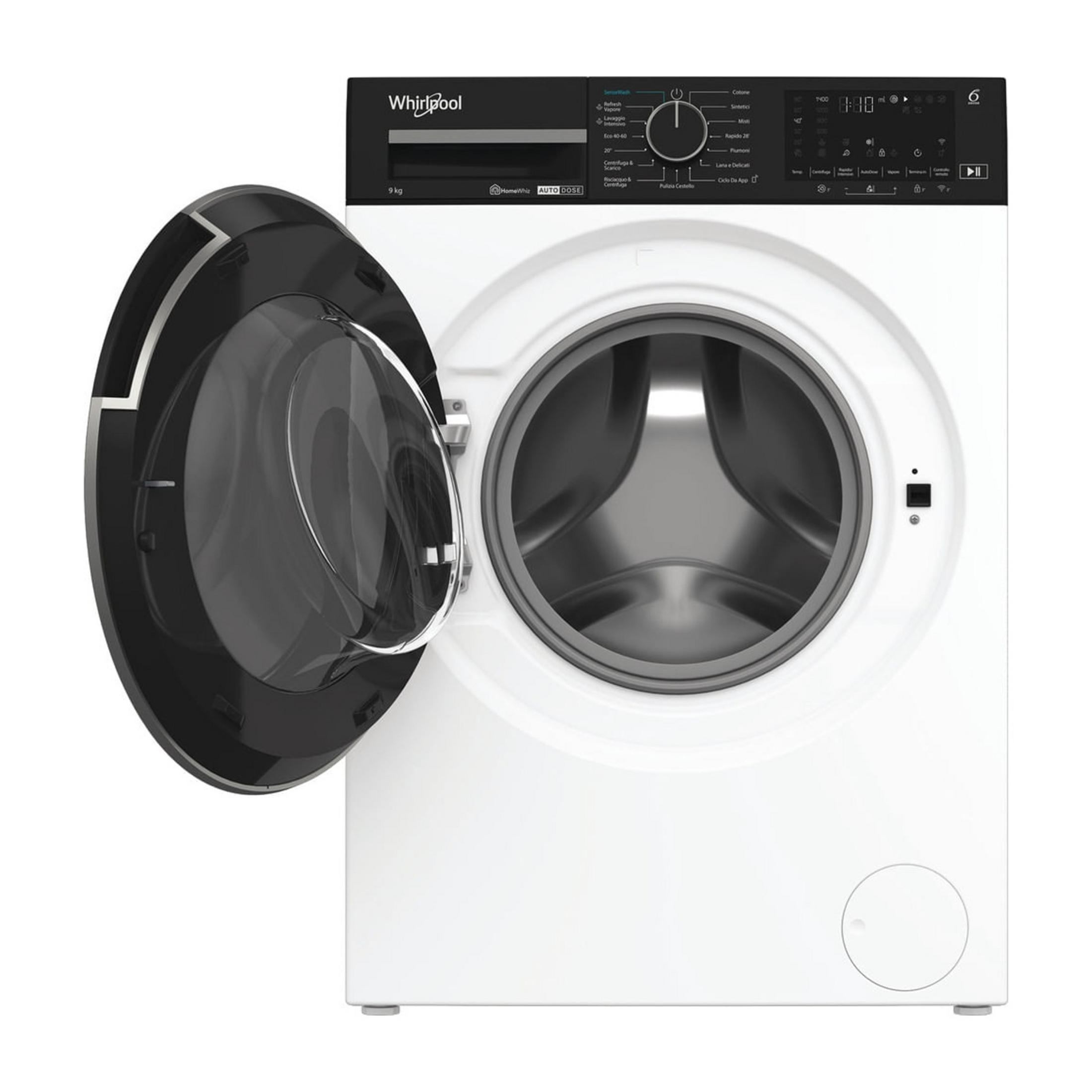 Una lavatrice Whirlpool bianca con oblò nero aperto e pannello comandi.