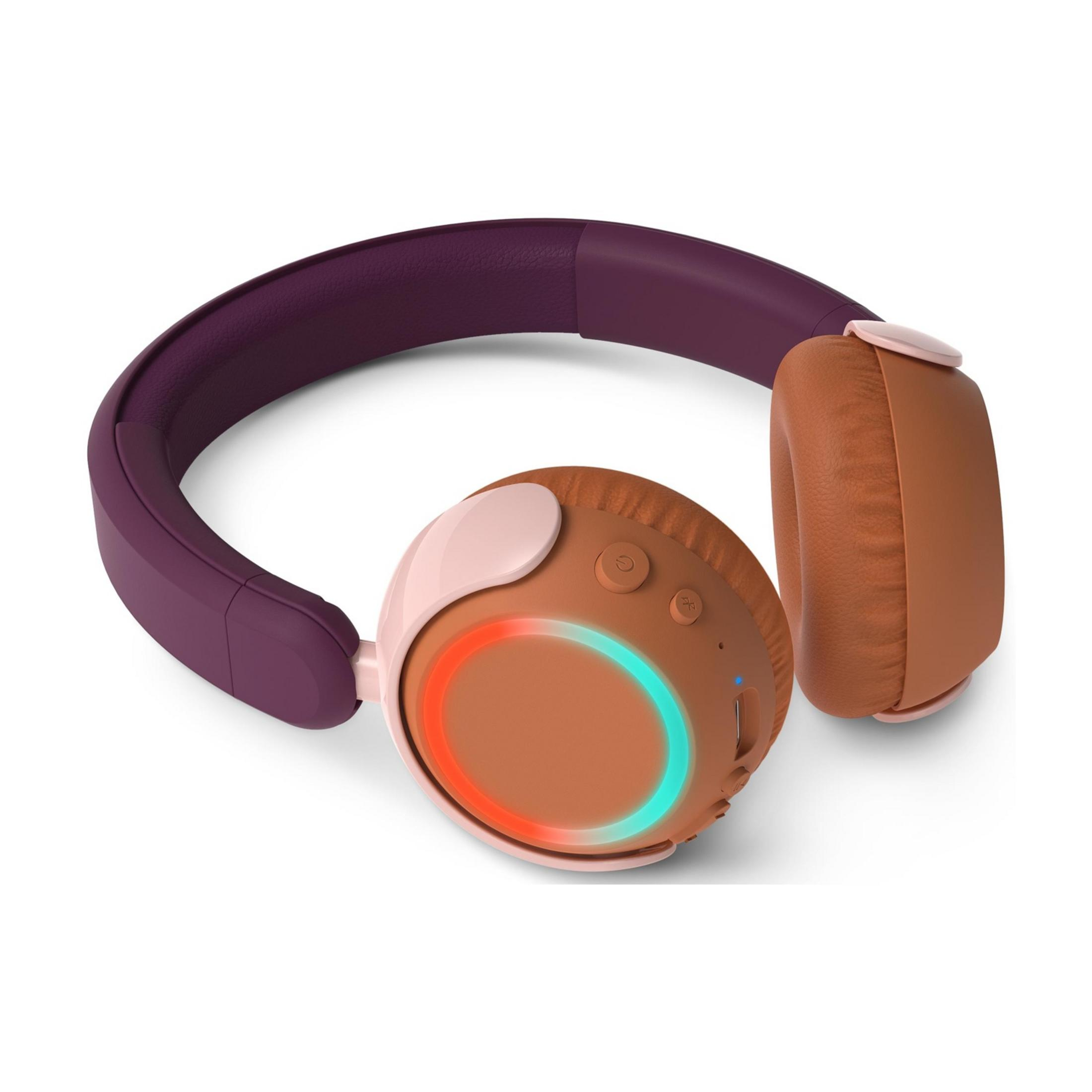 Casque avec écouteurs marron et arceau violet, illuminé.