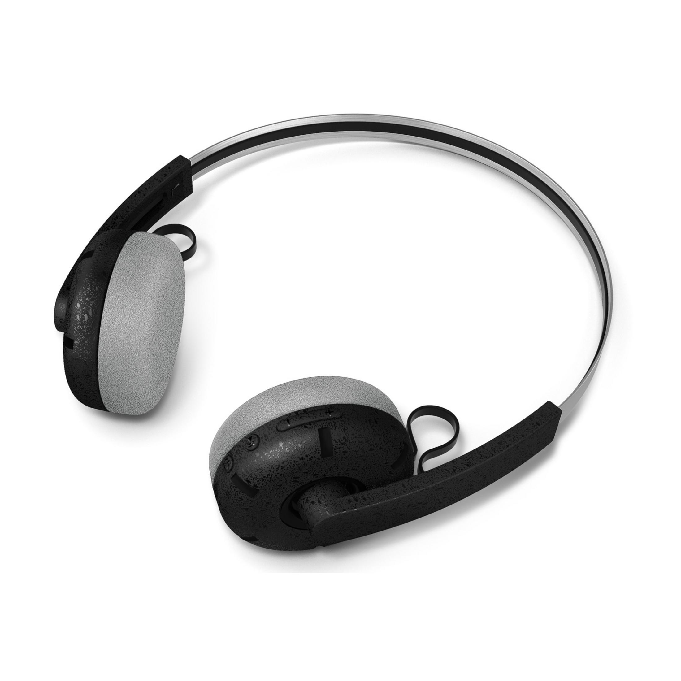 Casque noir et gris avec bandeau argenté sur fond blanc.