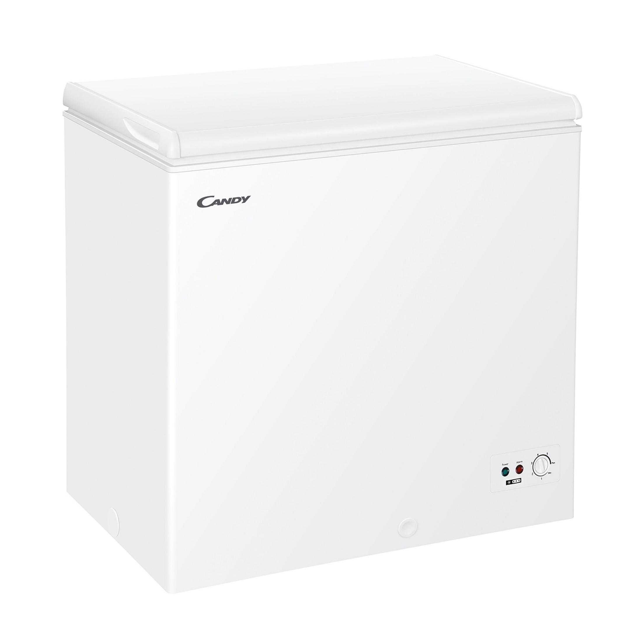 Un congelador horizontal Candy blanco con controles y dial de temperatura.