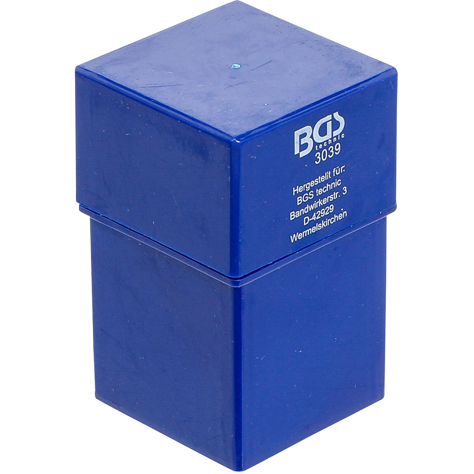 Blaue Box mit "BGS technic 3039" Aufdruck. Hergestellt in Deutschland.