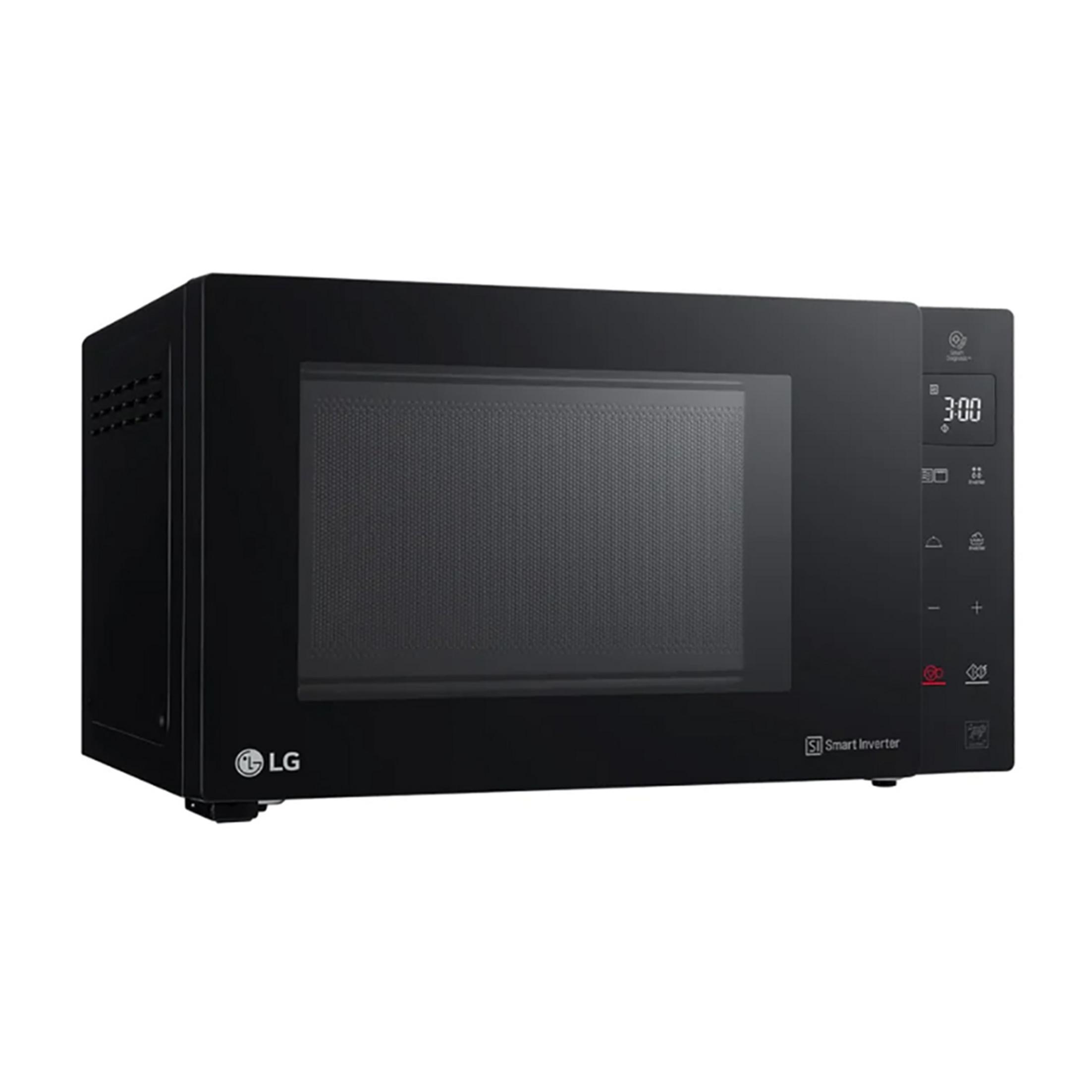 Czarna kuchenka mikrofalowa LG z cyfrowym wyświetlaczem i panelem sterowania.