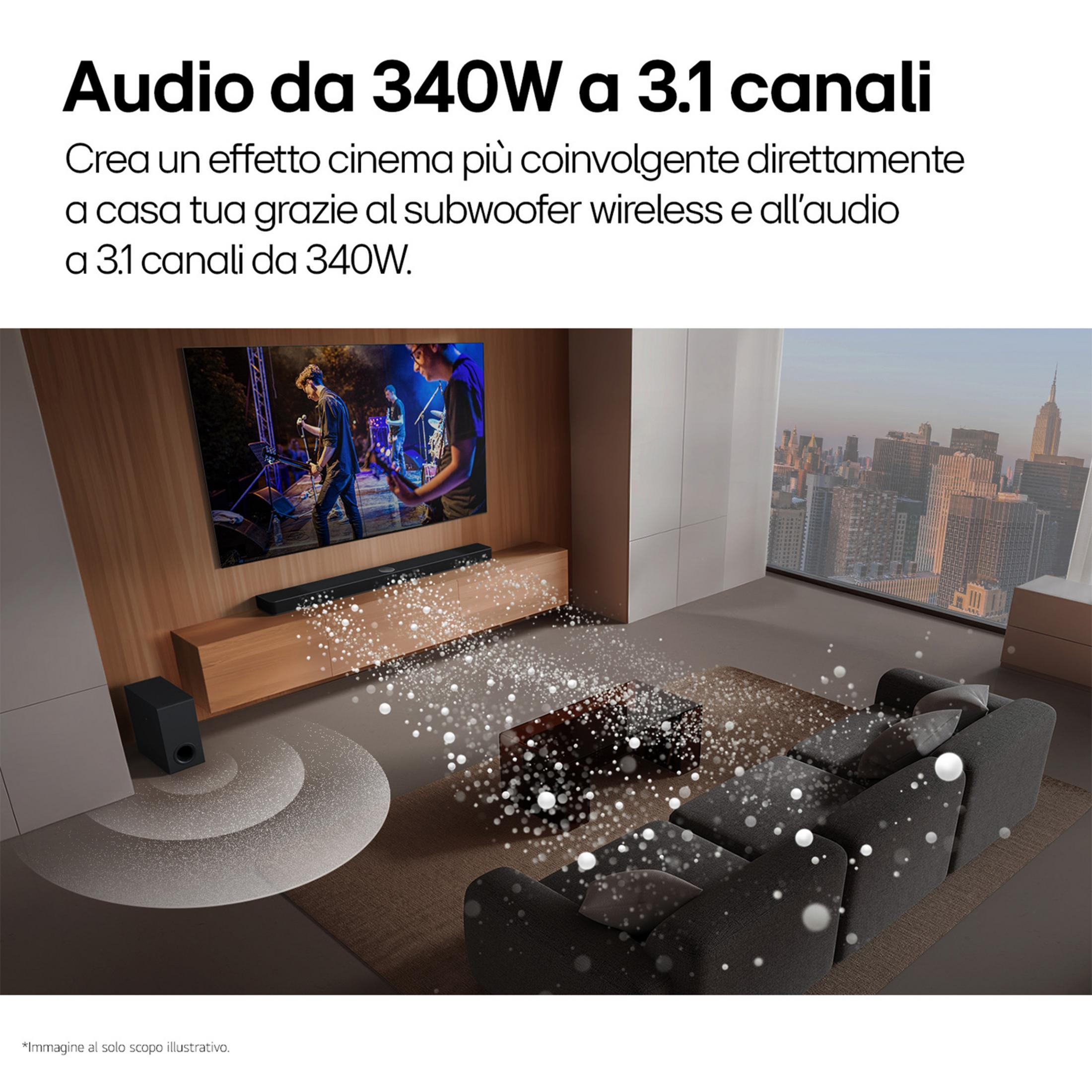 Un salon avec barre de son, caisson de basses et TV. Un paysage urbain est visible par la fenêtre.