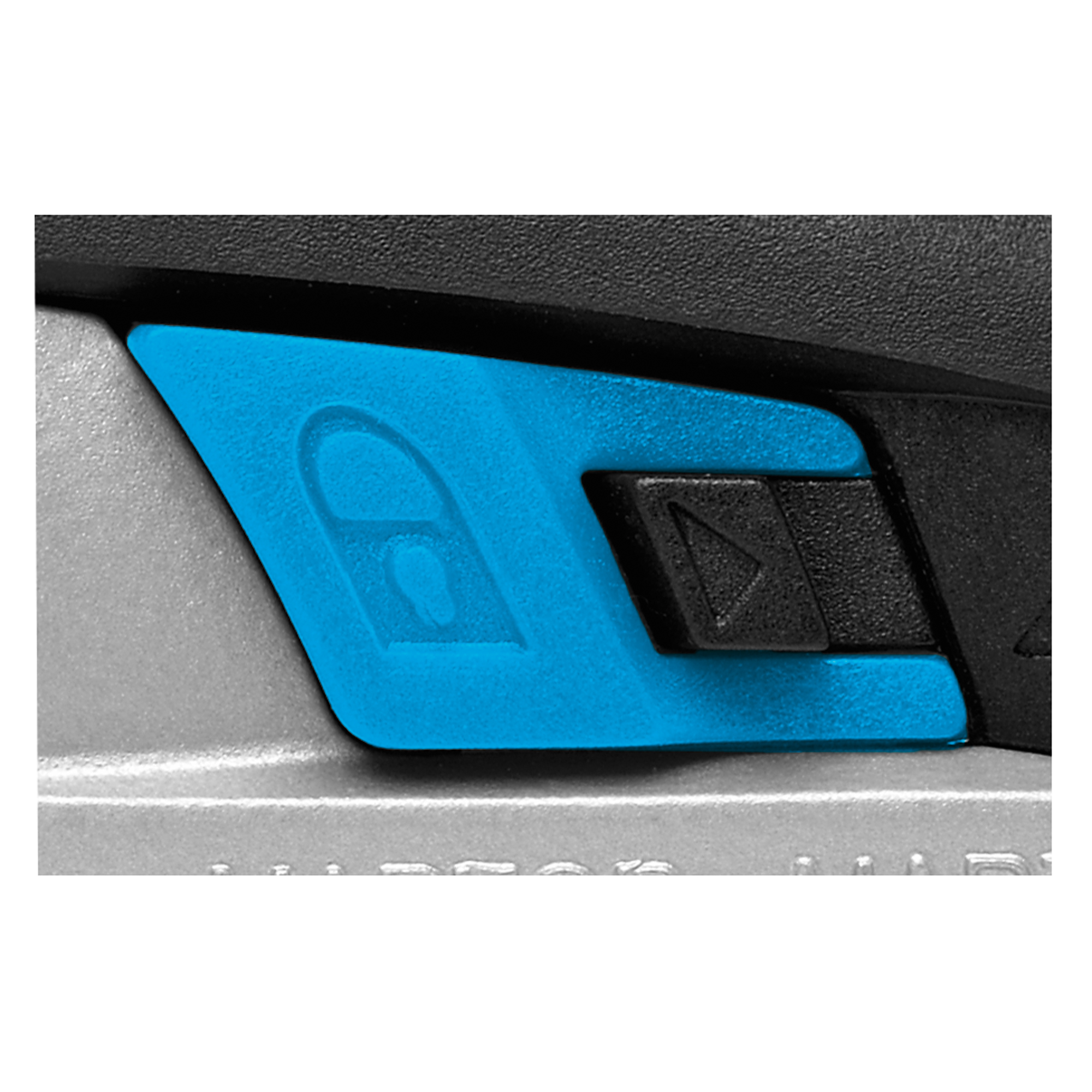 Blauer Knopf mit Schloss-Symbol und schwarzer Pfeiltaste auf Metall.