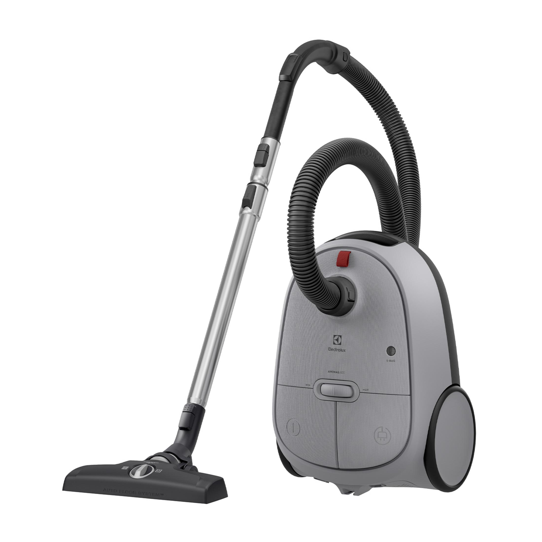 Szary odkurzacz Electrolux z wężem, rurą i ssawką podłogową na białym tle.